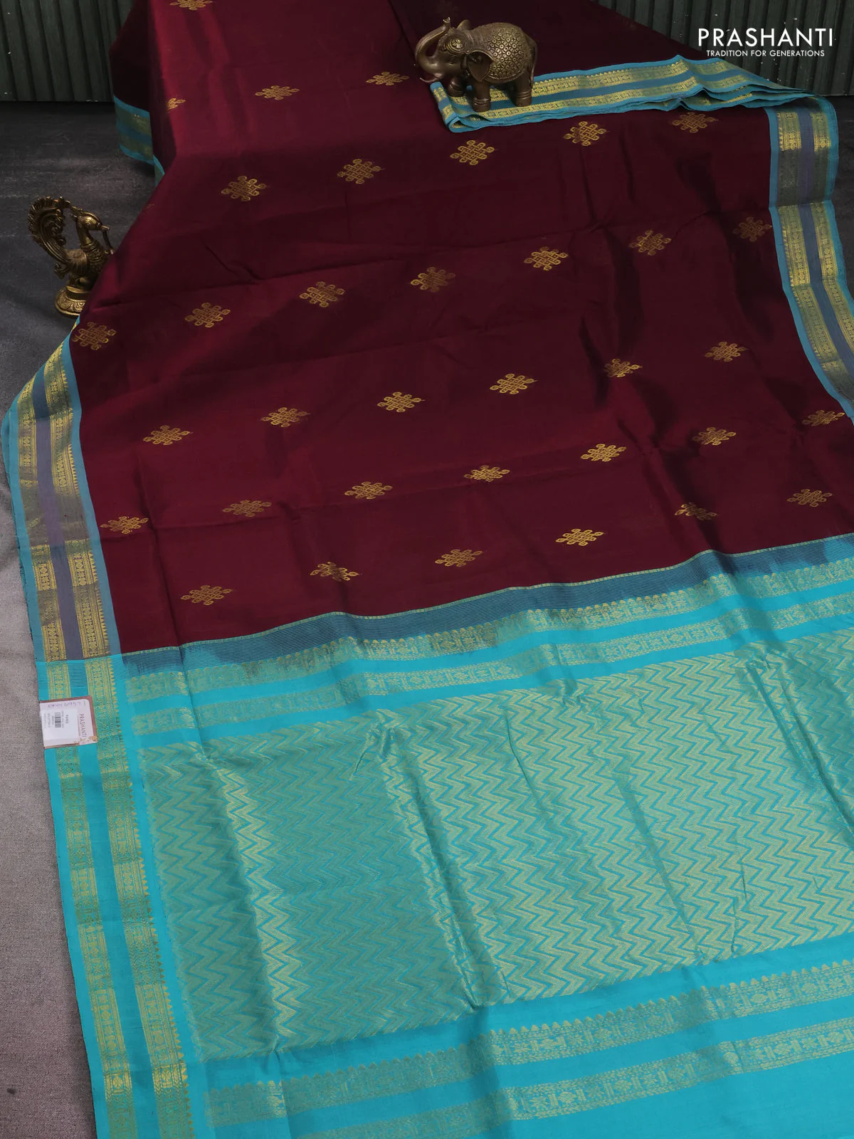 10 yards silk cotton saree deep maroon and teal blue with rangoli design zari buttas and zari woven border - Image 2