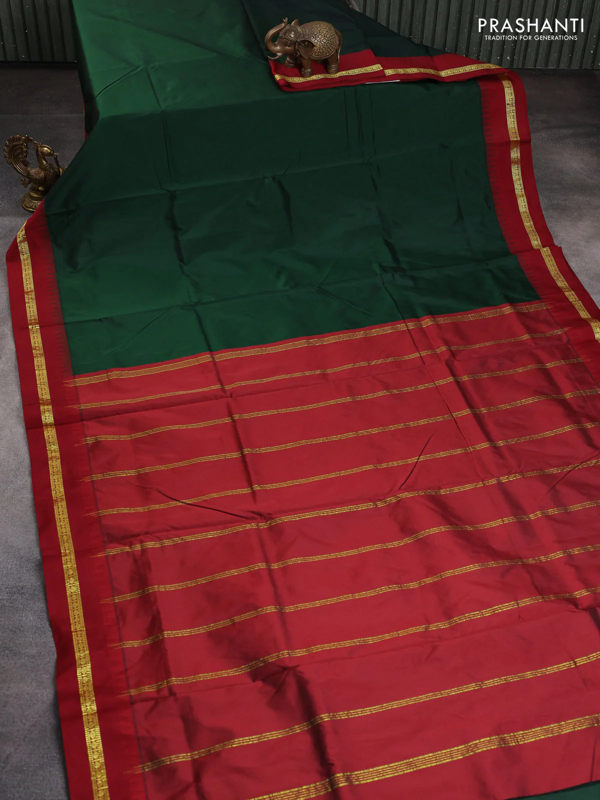 10 Yards kanchipuram silk saree bottle green and maroon with plain body and temple design zari woven border - Image 2