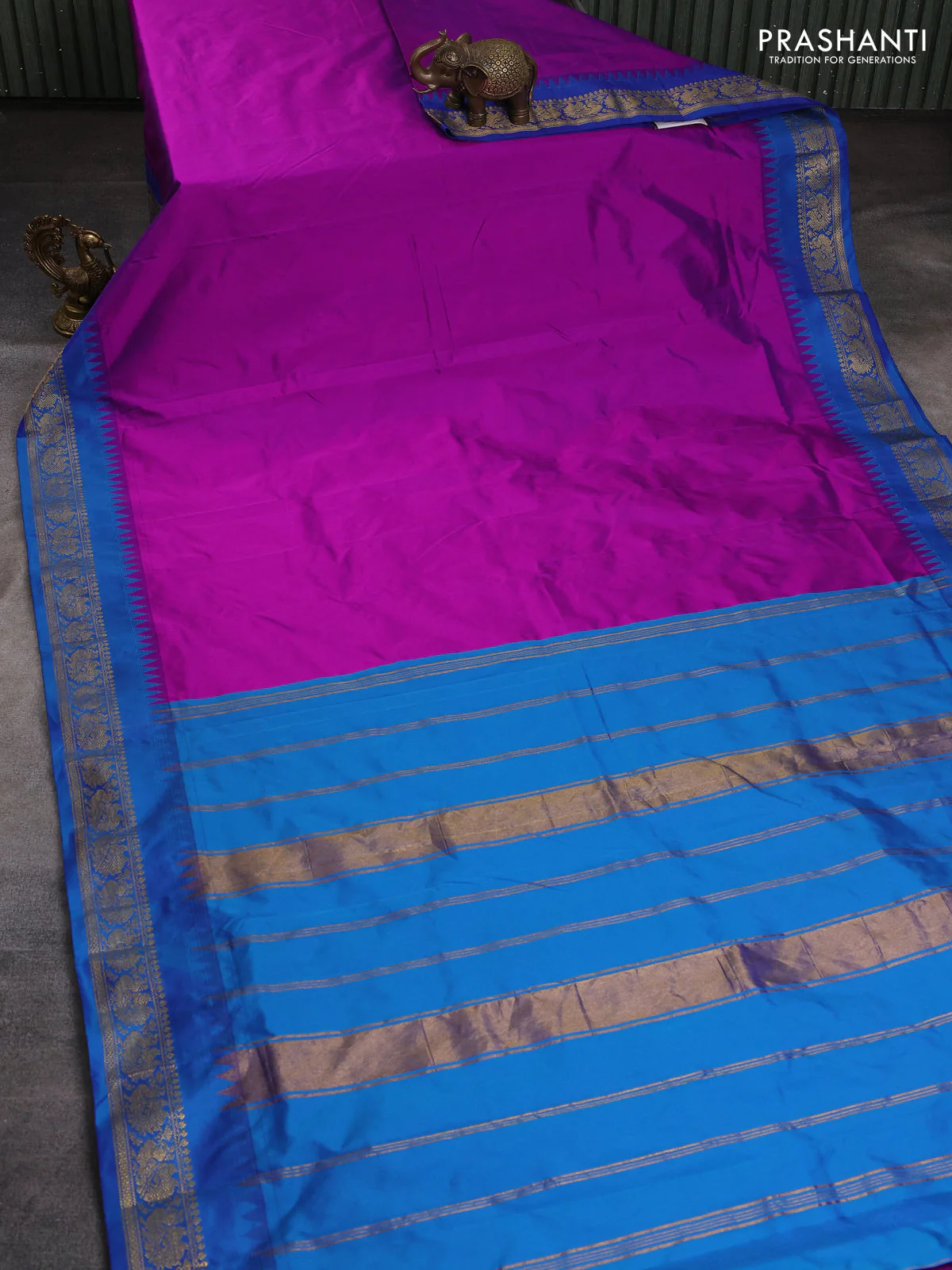 10 Yards kanchipuram silk saree purple and cs blue with plain body and annam zari woven border - Image 2