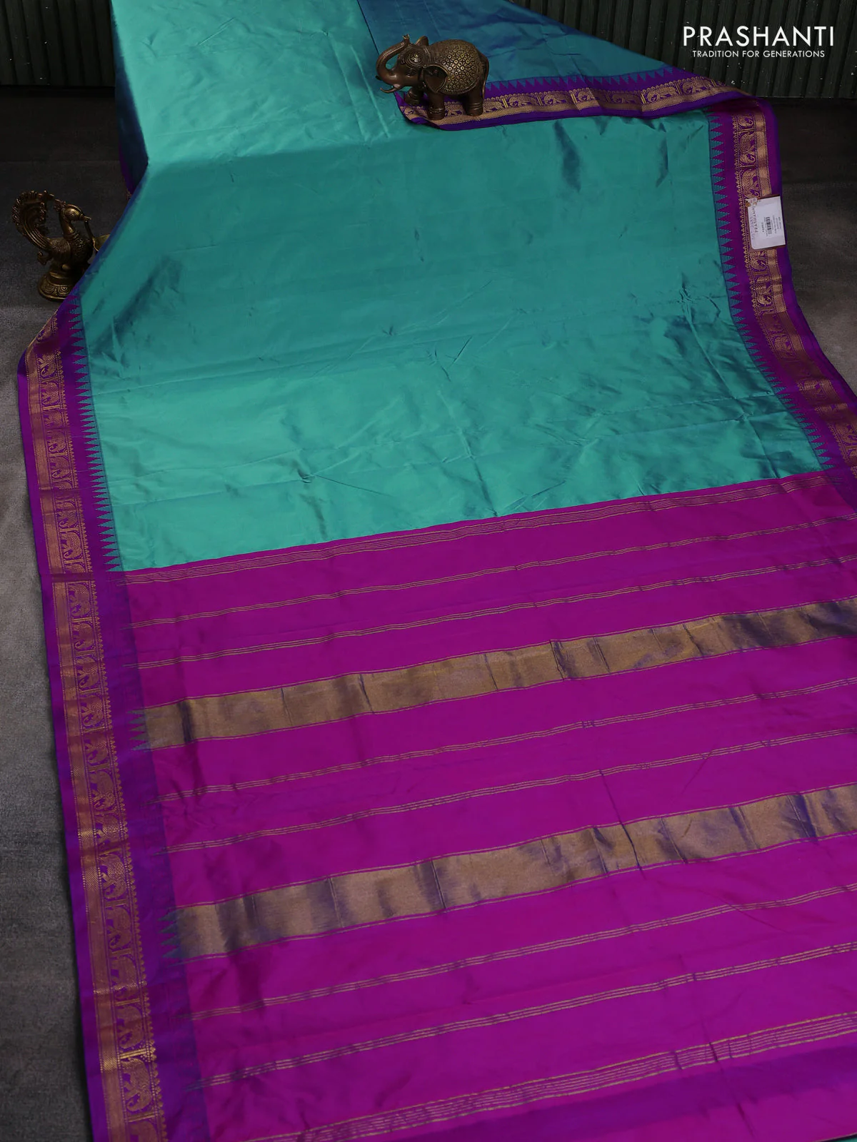 10 Yards kanchipuram silk saree teal shade and purple with plain body and temple design elephant zari woven border - Image 2
