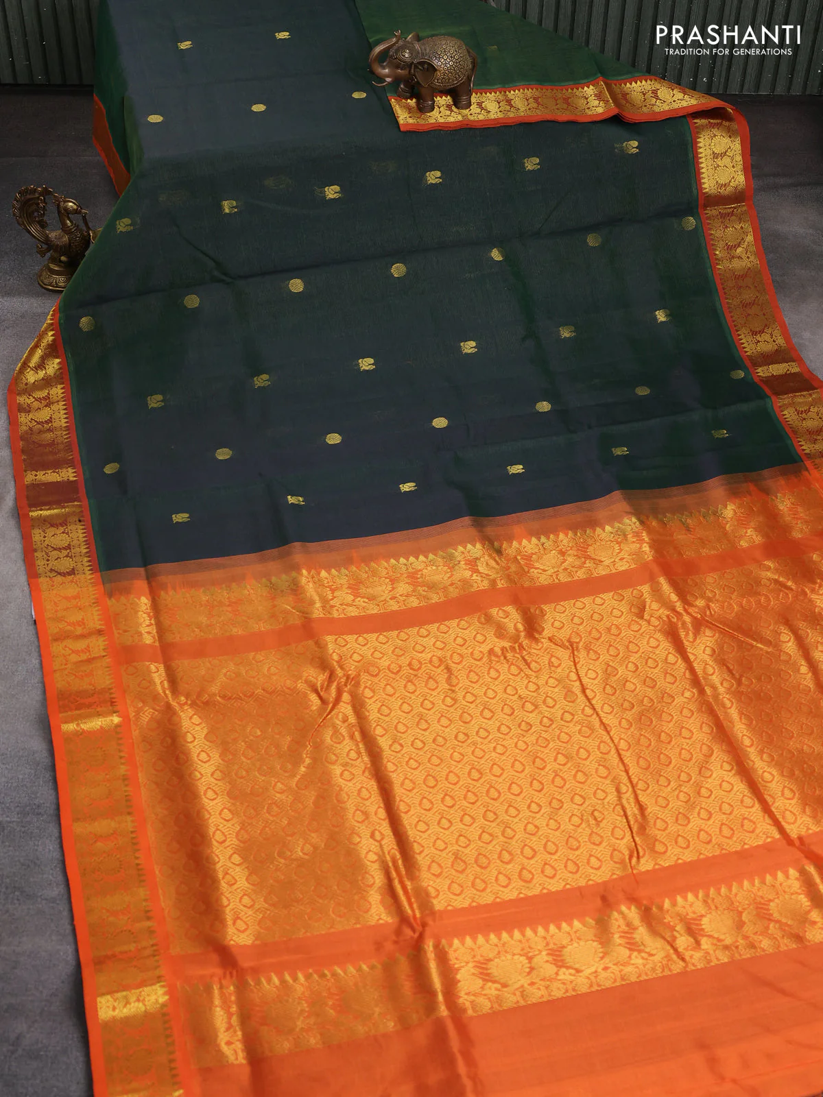 10 Yards silk cotton saree bottle green and orange with allover vairosi pattern & annam zari buttas and temple & annam zari woven border - Image 2