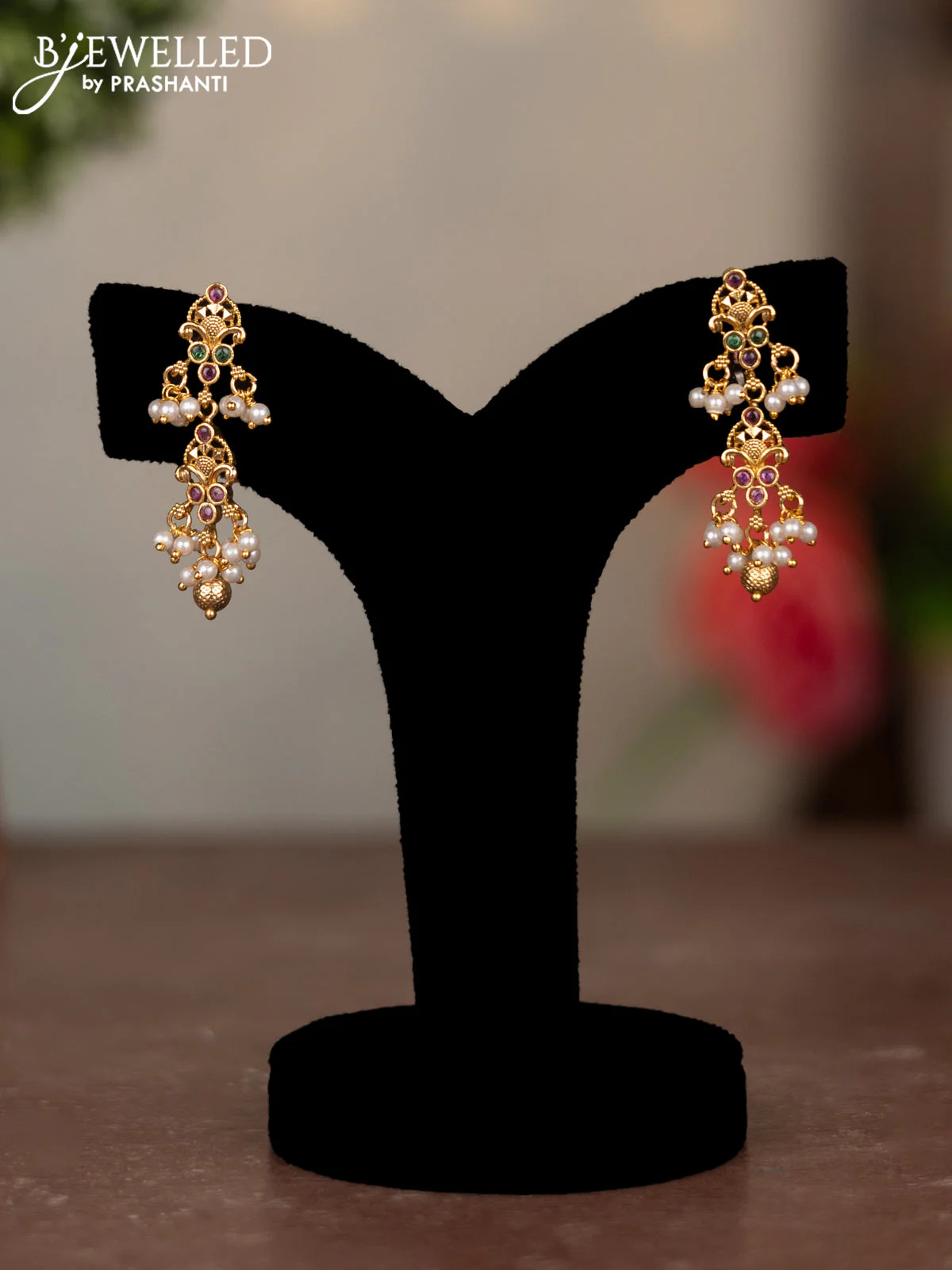 Antique attigai necklace with kemp stones and pearl & golden beads hangings - Image 2