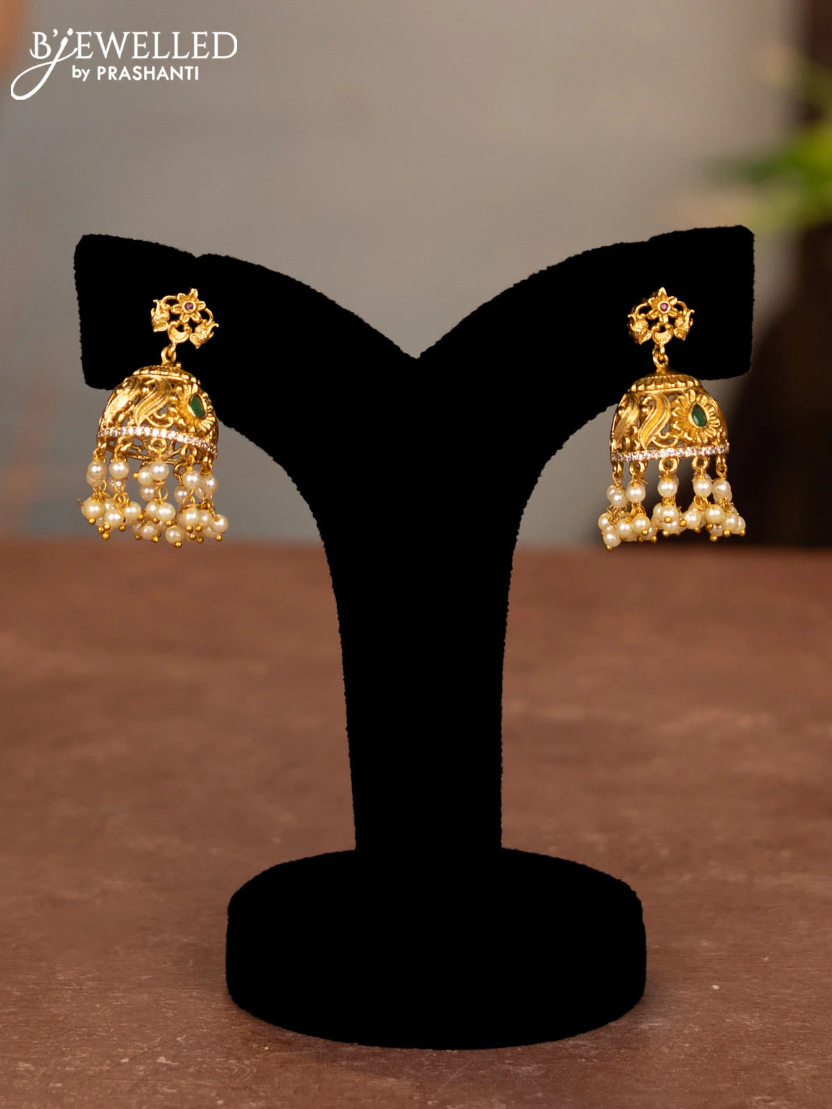 Antique choker with kemp & cz stones and pearl hangings - Image 2