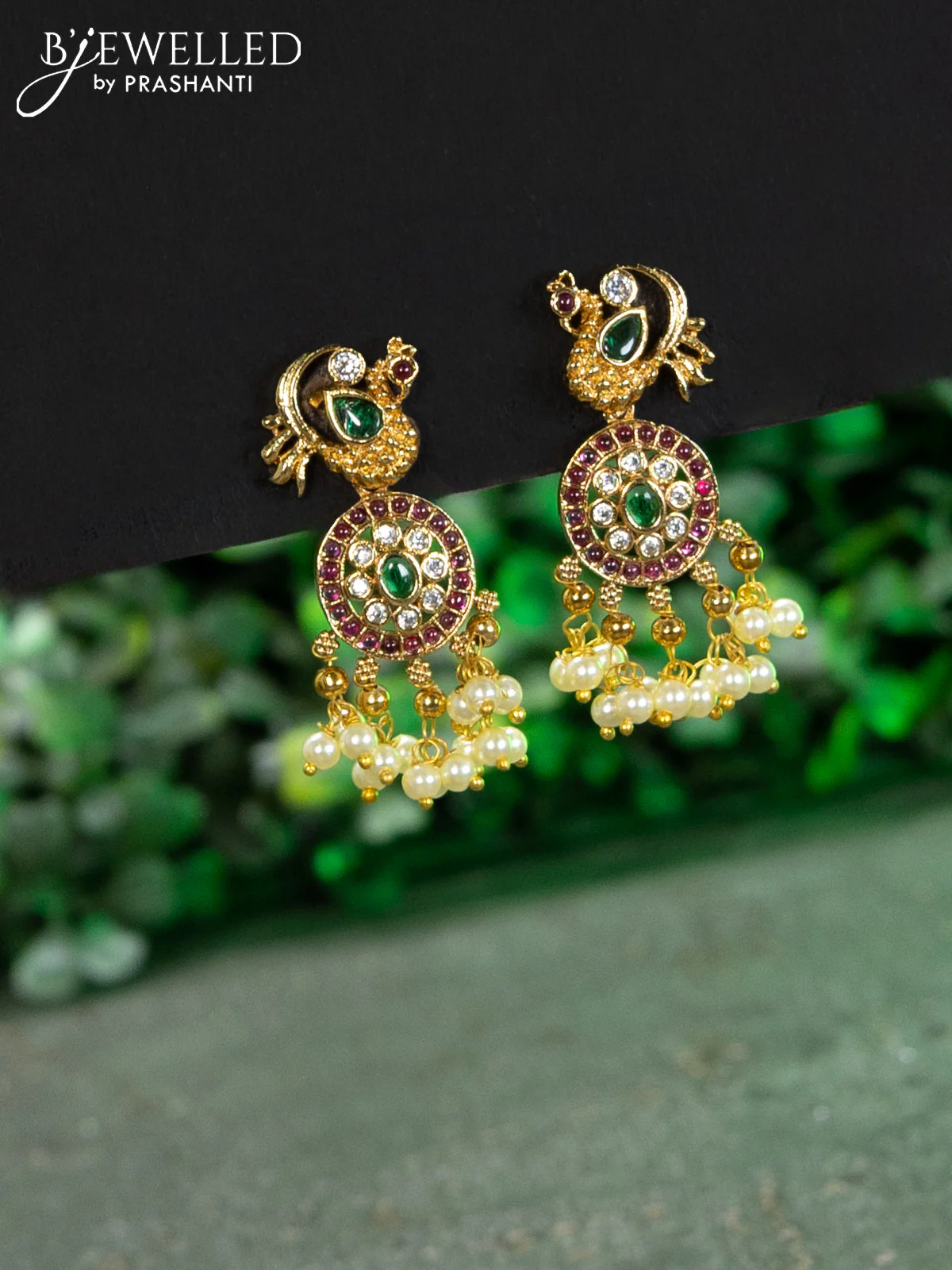 Antique guttapusalu haaram with kemp & cz stones and pearl hangings - Image 2