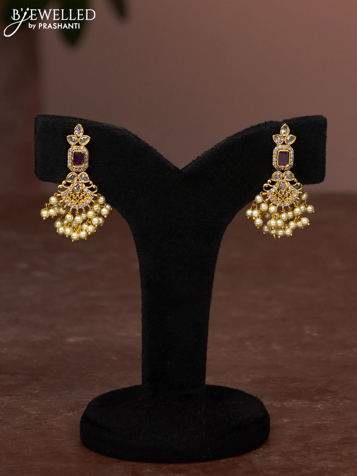 Antique guttapusalu haaram with kemp & cz stones and pearl hangings - Image 2