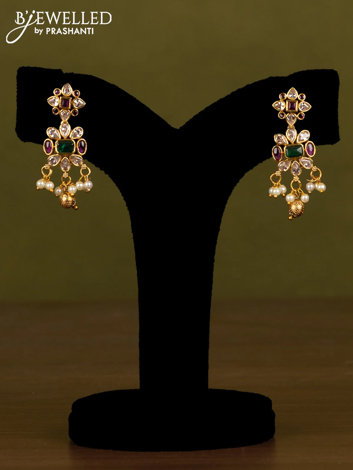 Antique guttapusalu haaram with kemp & cz stones and pearl hangings - Image 2