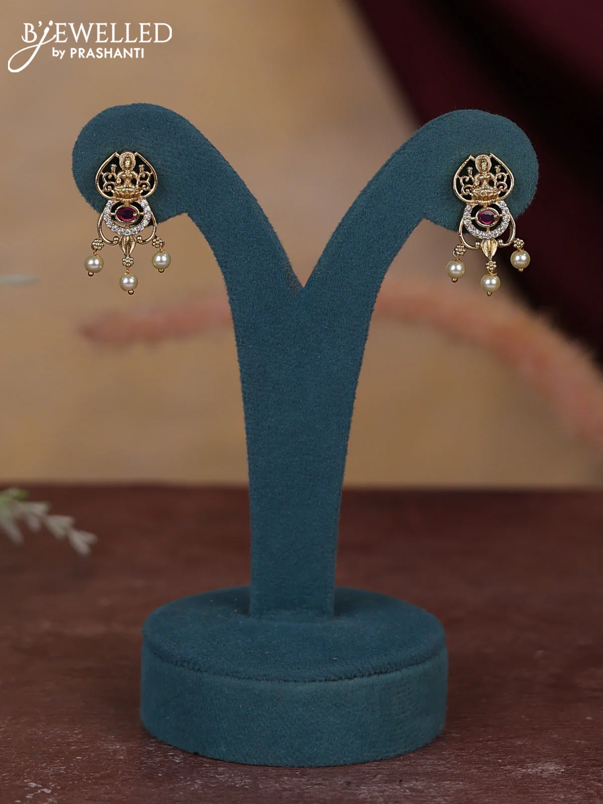 Antique guttapusalu haram lakshmi design with kemp & cz stones and pearl hangings - Image 2