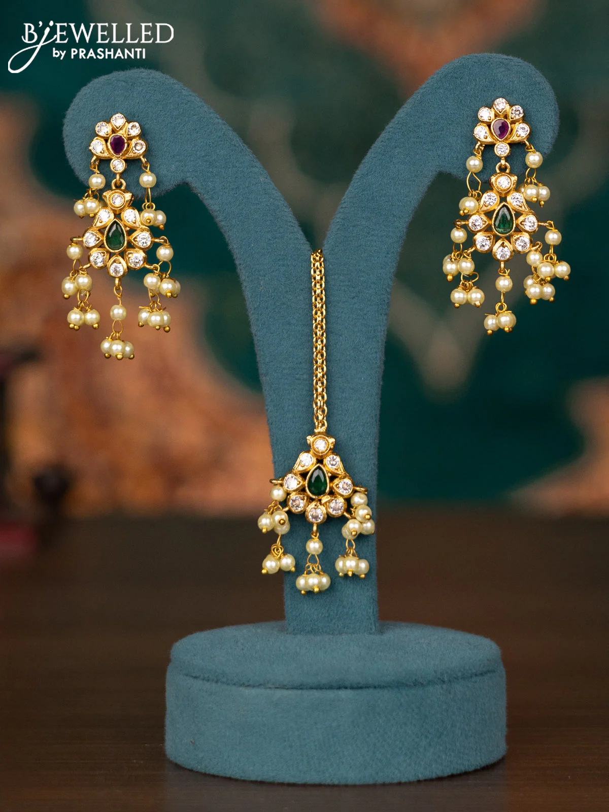 Antique guttapusalu combo set with kemp & cz stone and pearl hangings with maang tikka - Image 2