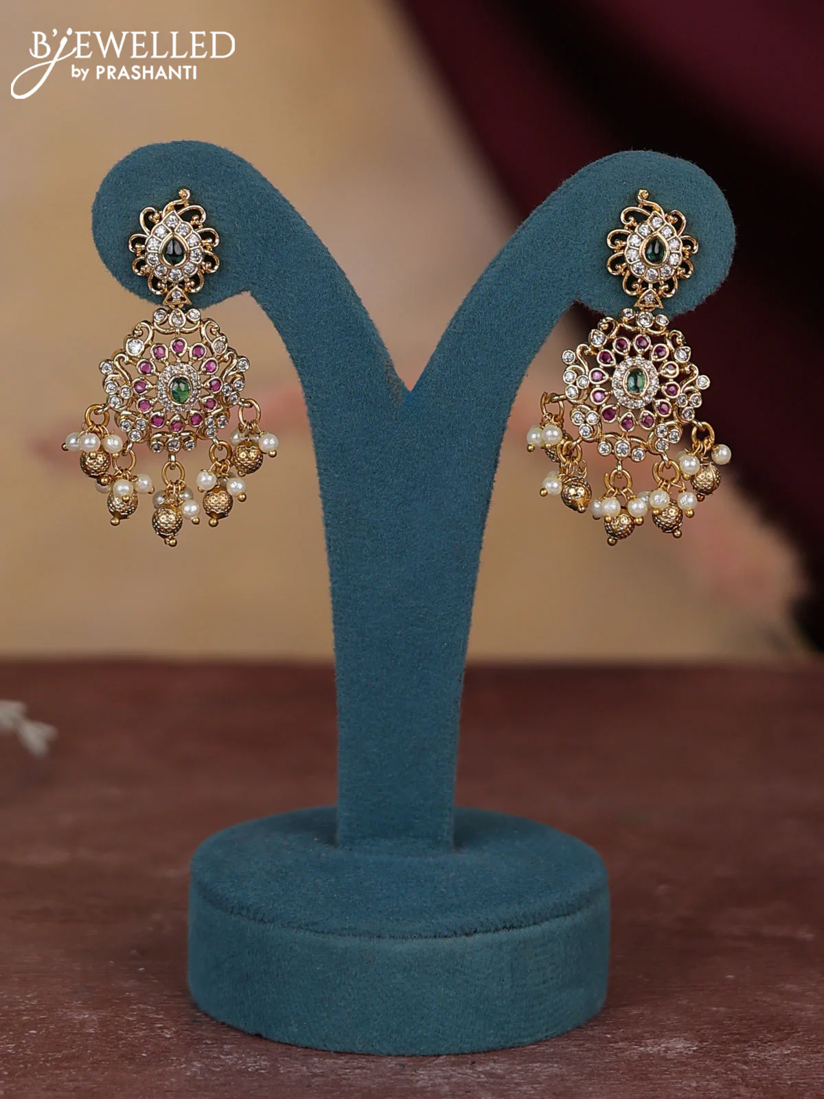 Antique guttapusalu haram with kemp & cz stones and pearl hangings - Image 2