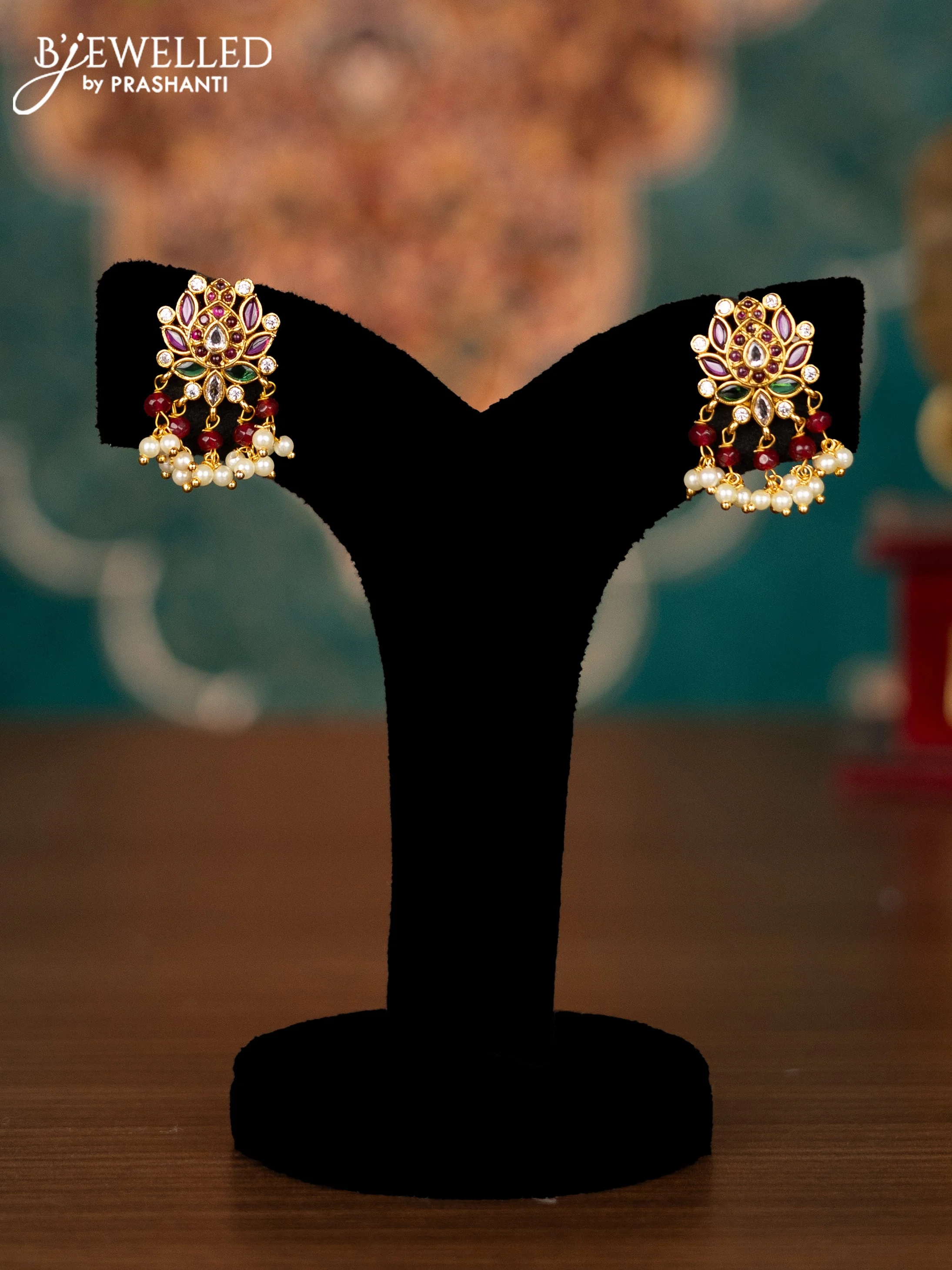 Antique guttapusalu necklace floral design with kemp & cz stones and pearl hangings - Image 2