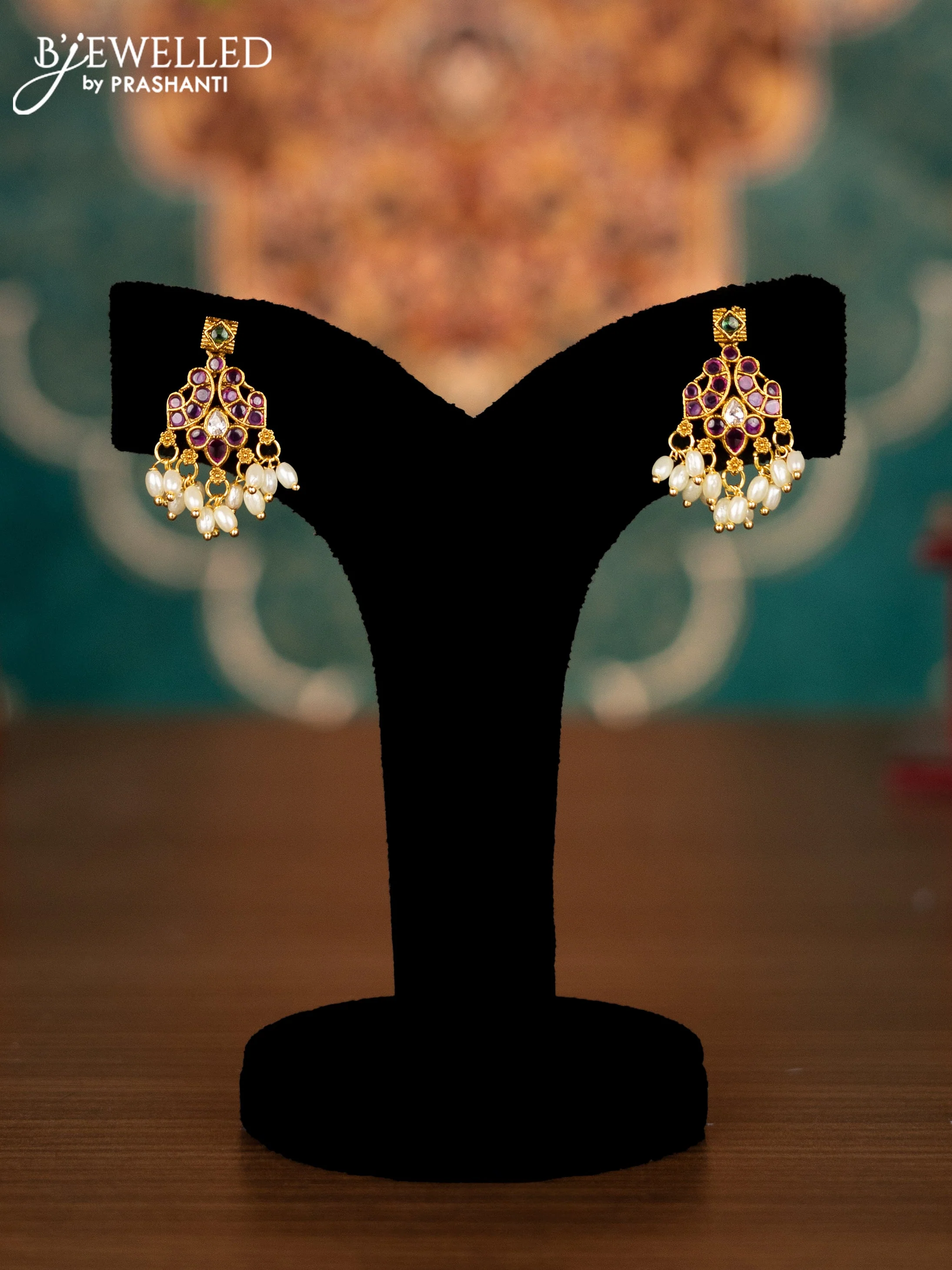 Antique guttapusalu necklace with kemp & cz stones and pearl hangings - Image 2