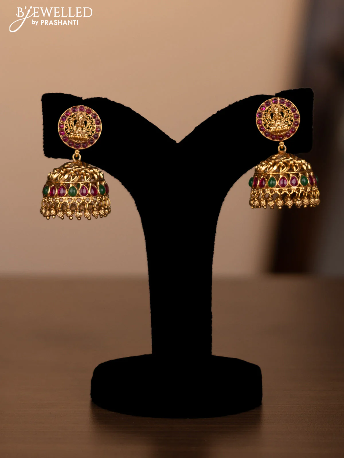 Antique necklace lakshmi design with kemp stones and golden beads hanging - Image 2