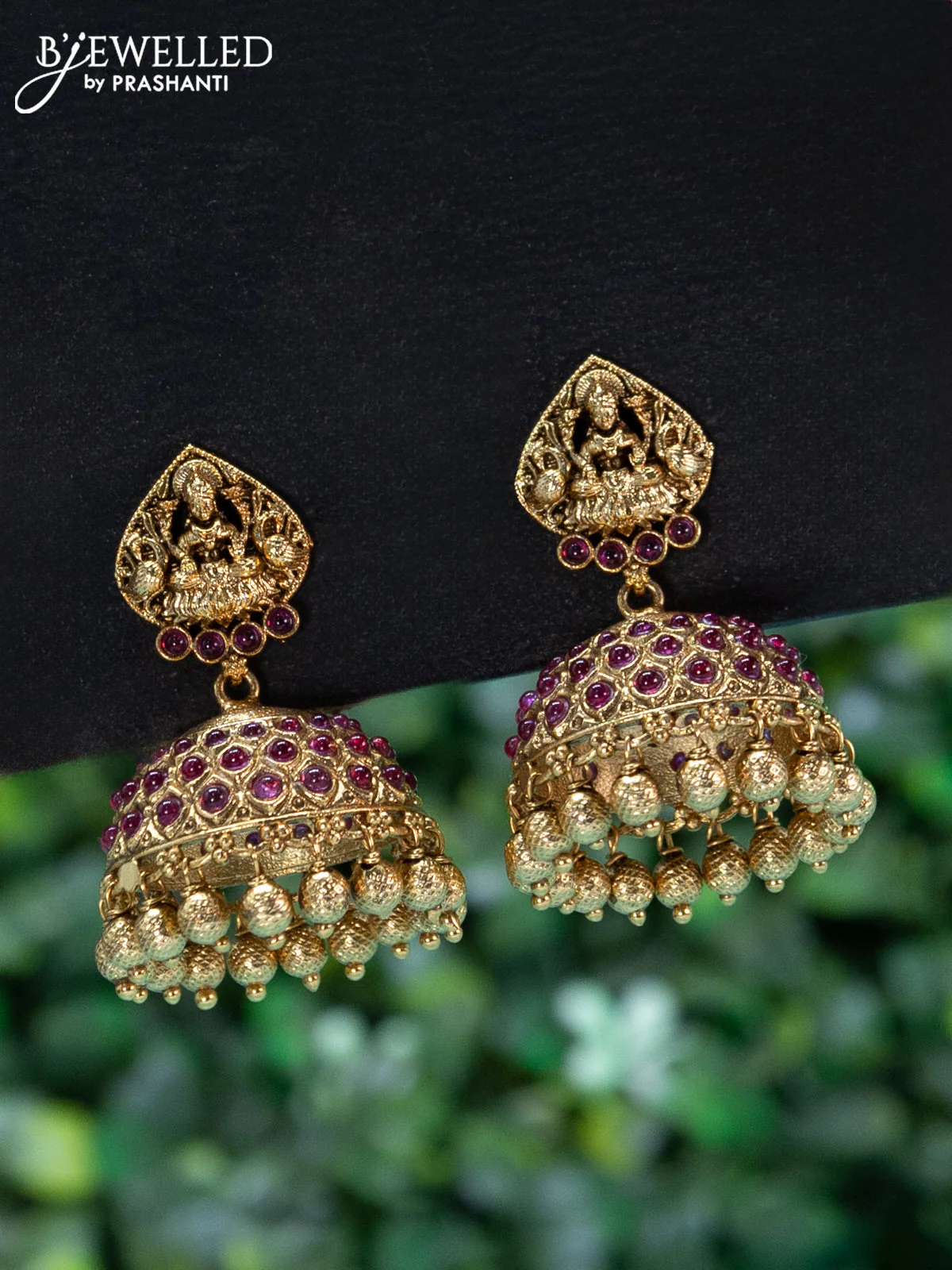 Antique necklace lakshmi kasu design with pink kemp stones and golden beads hangings - Image 2