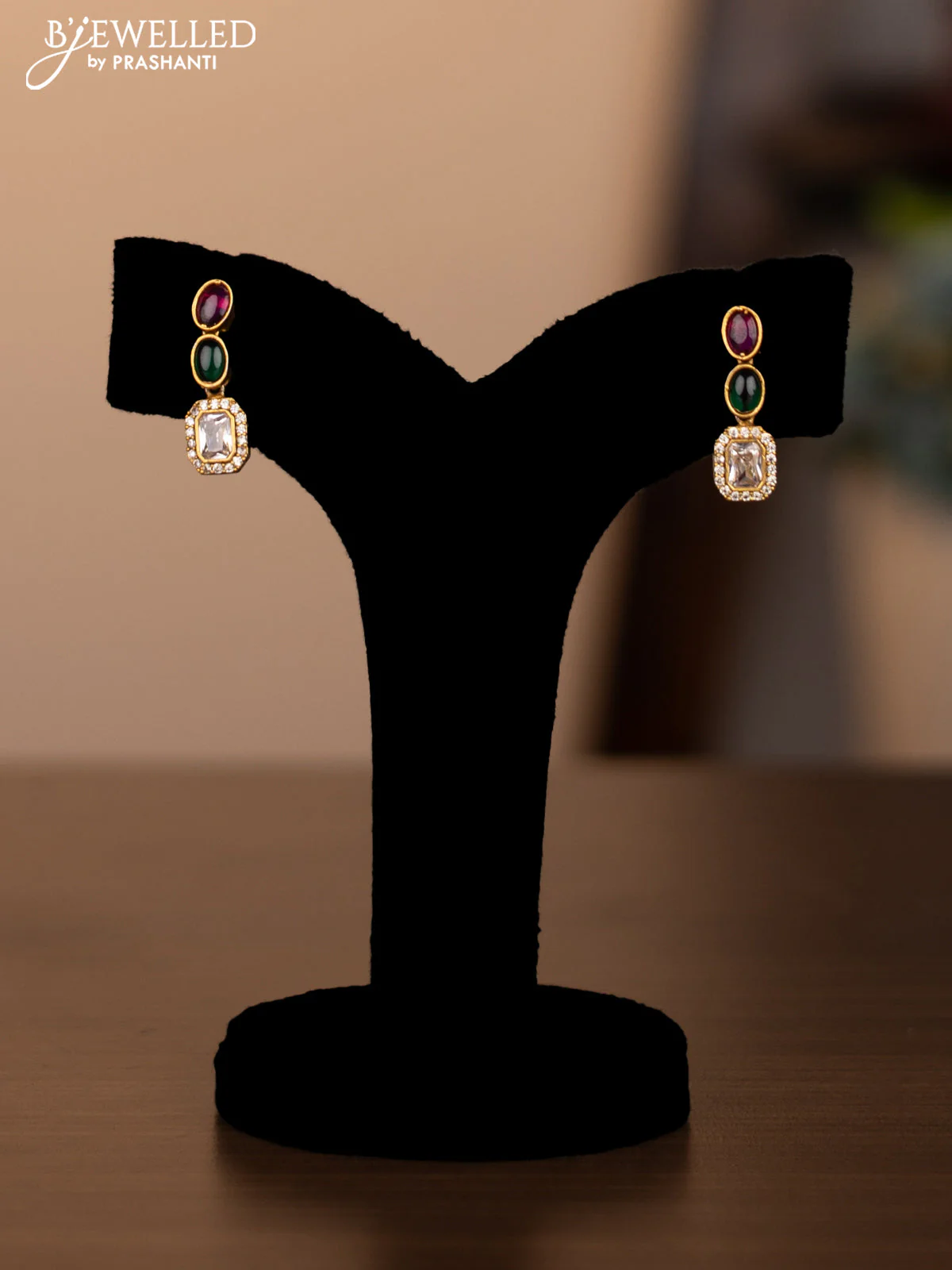 Antique necklace with kemp and cz stones - Image 2