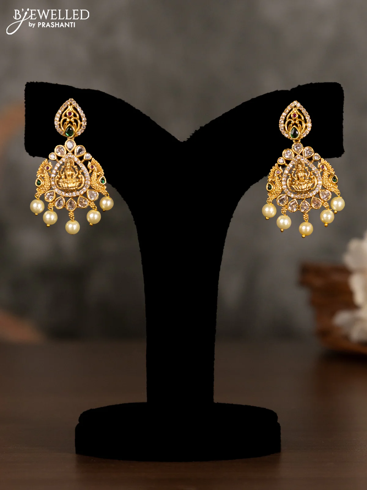 Antique pendant set lakshmi design with kemp & cz stones and pearl hangings - Image 2