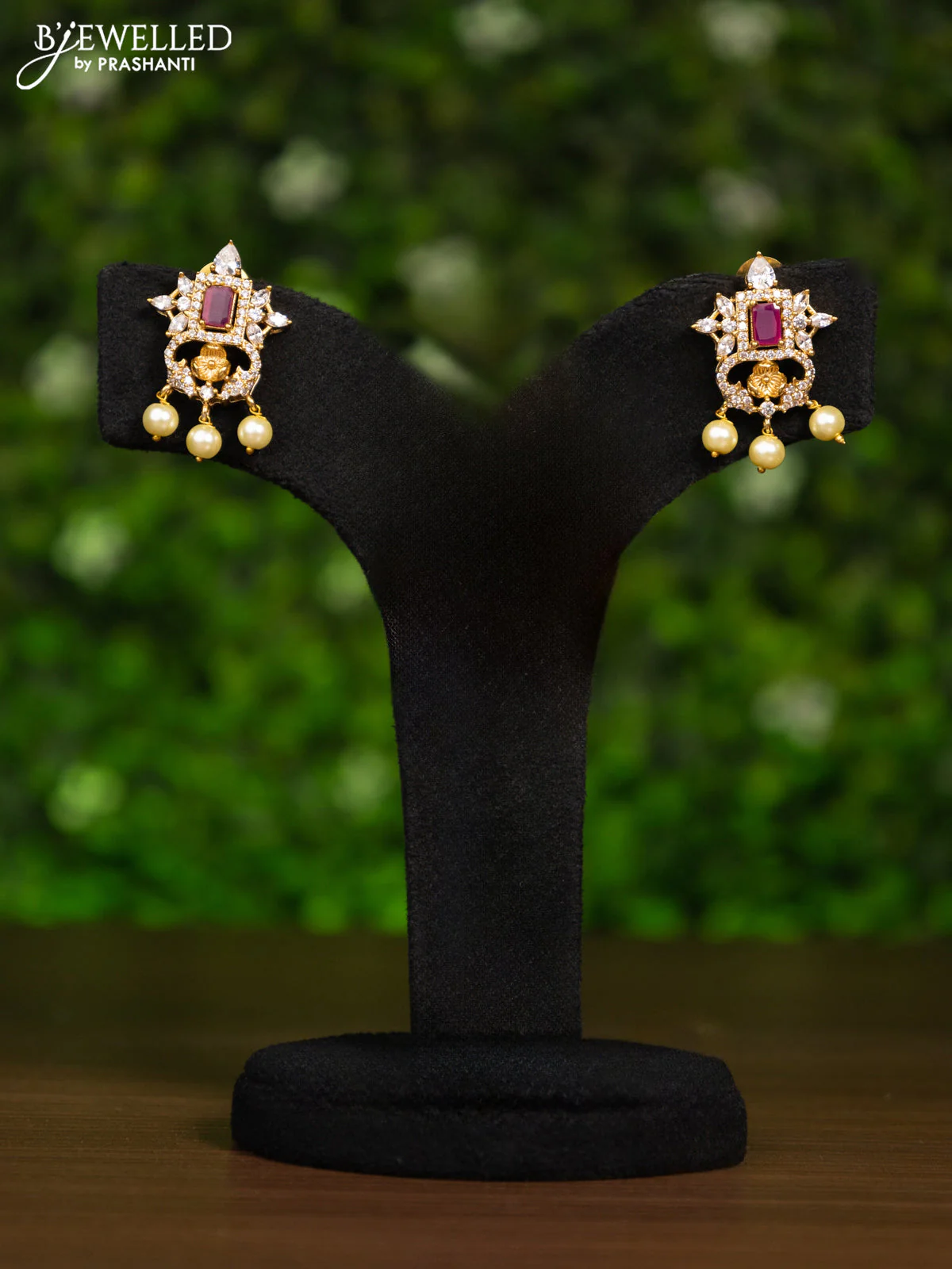 Antique pendant set with pink kemp & cz stones and pearl hangings - Image 2
