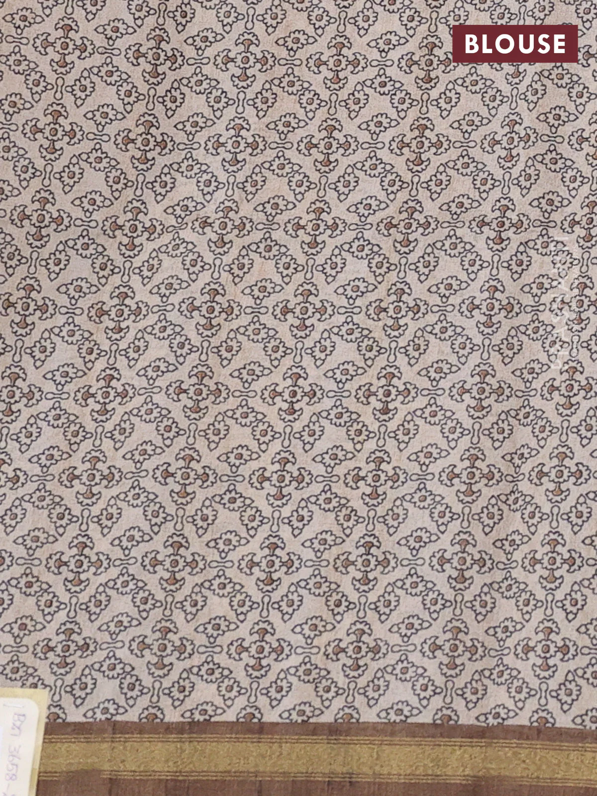 Art linen saree dark mustard and beige with plain body and kalamkari printed pallu - Image 3
