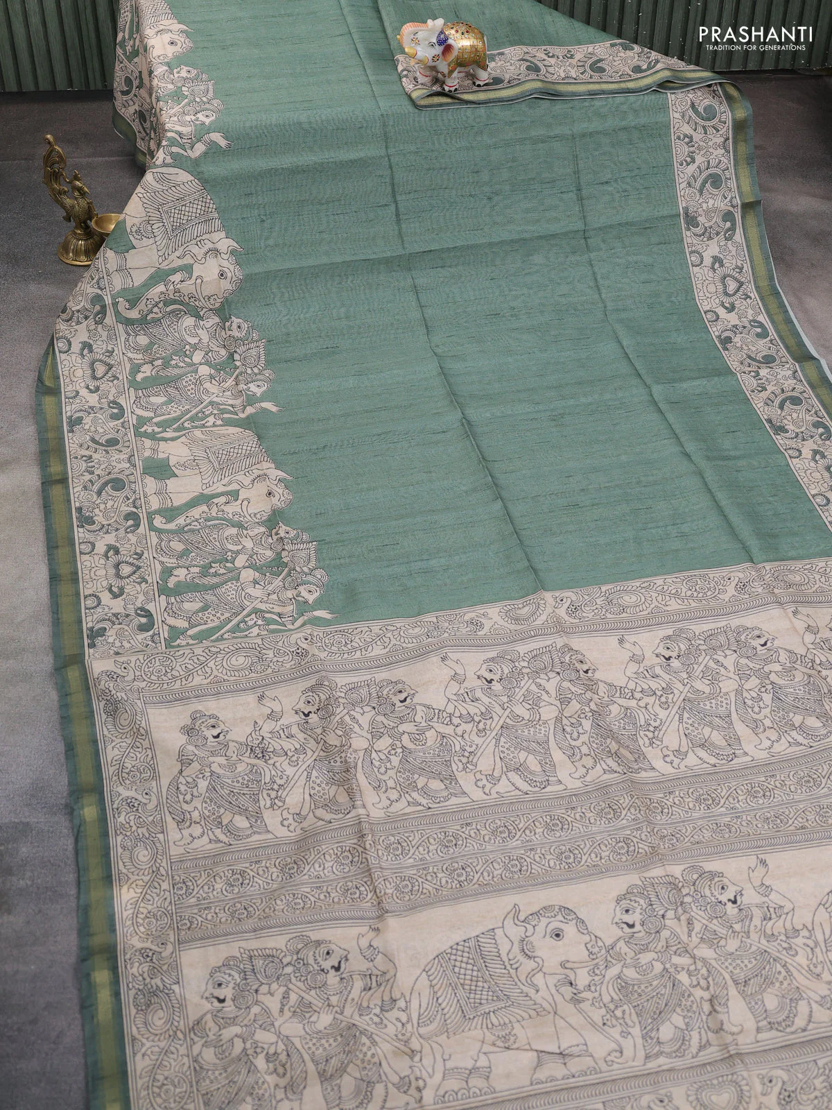 Art linen saree pastel green and beige with plain body and kalamkari printed pallu - Image 2