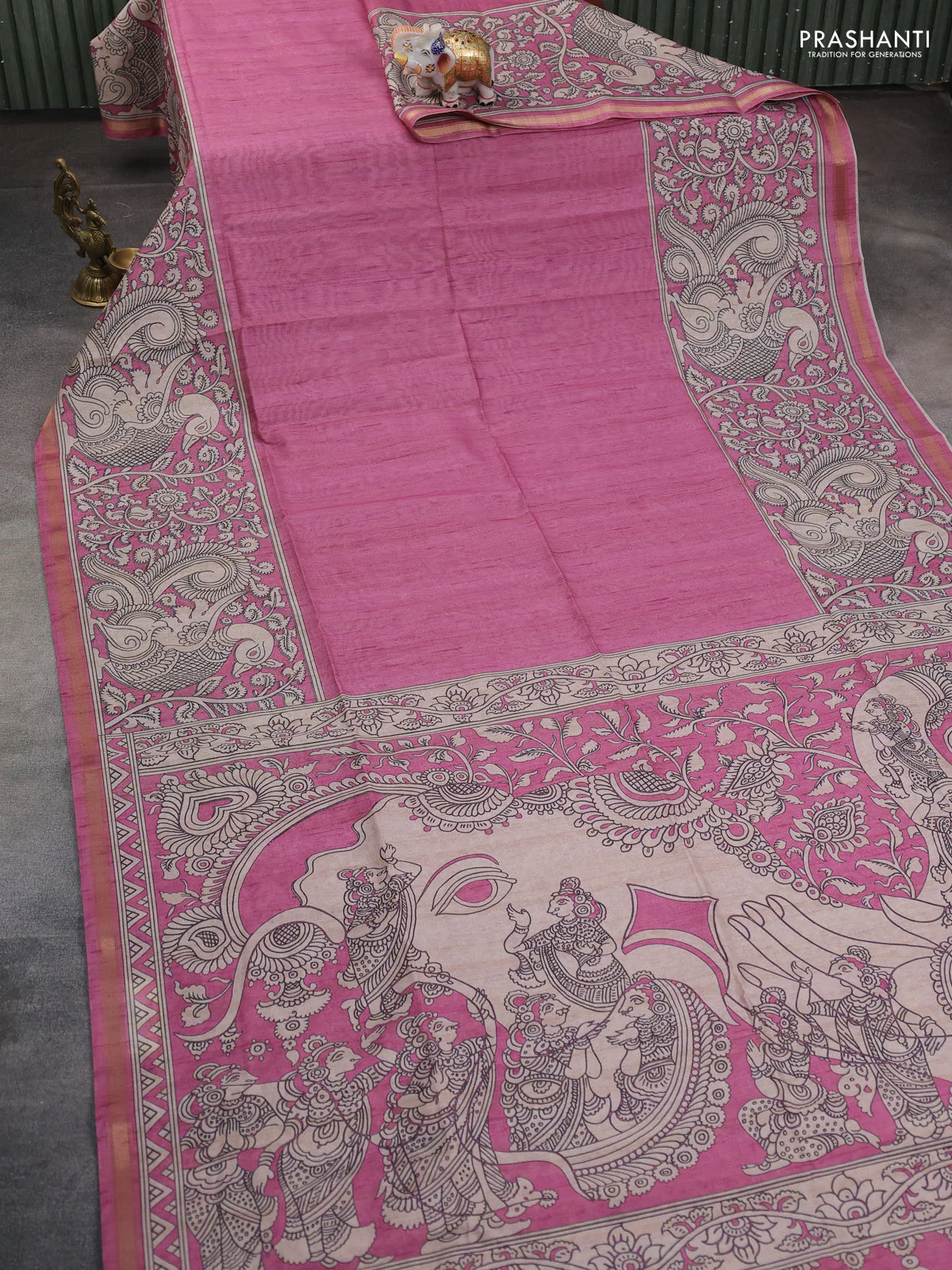 Art linen saree pink and beige with plain body and kalamkari printed pallu - Image 2