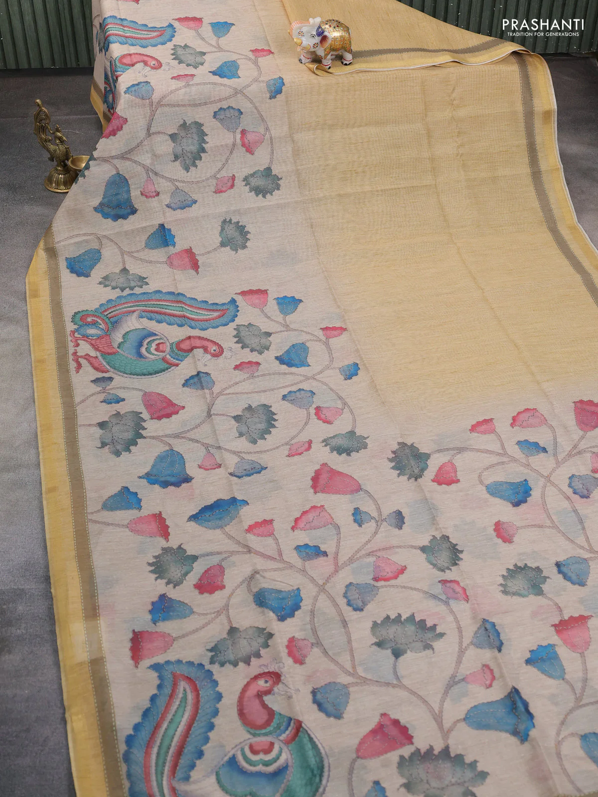 Art linen saree sandal and beige with plain body and kalamkari printed pallu - Image 2
