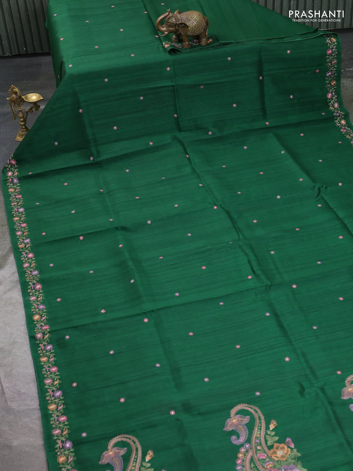 Art tussar saree green with embroidery work and floral embroidery border - Image 2