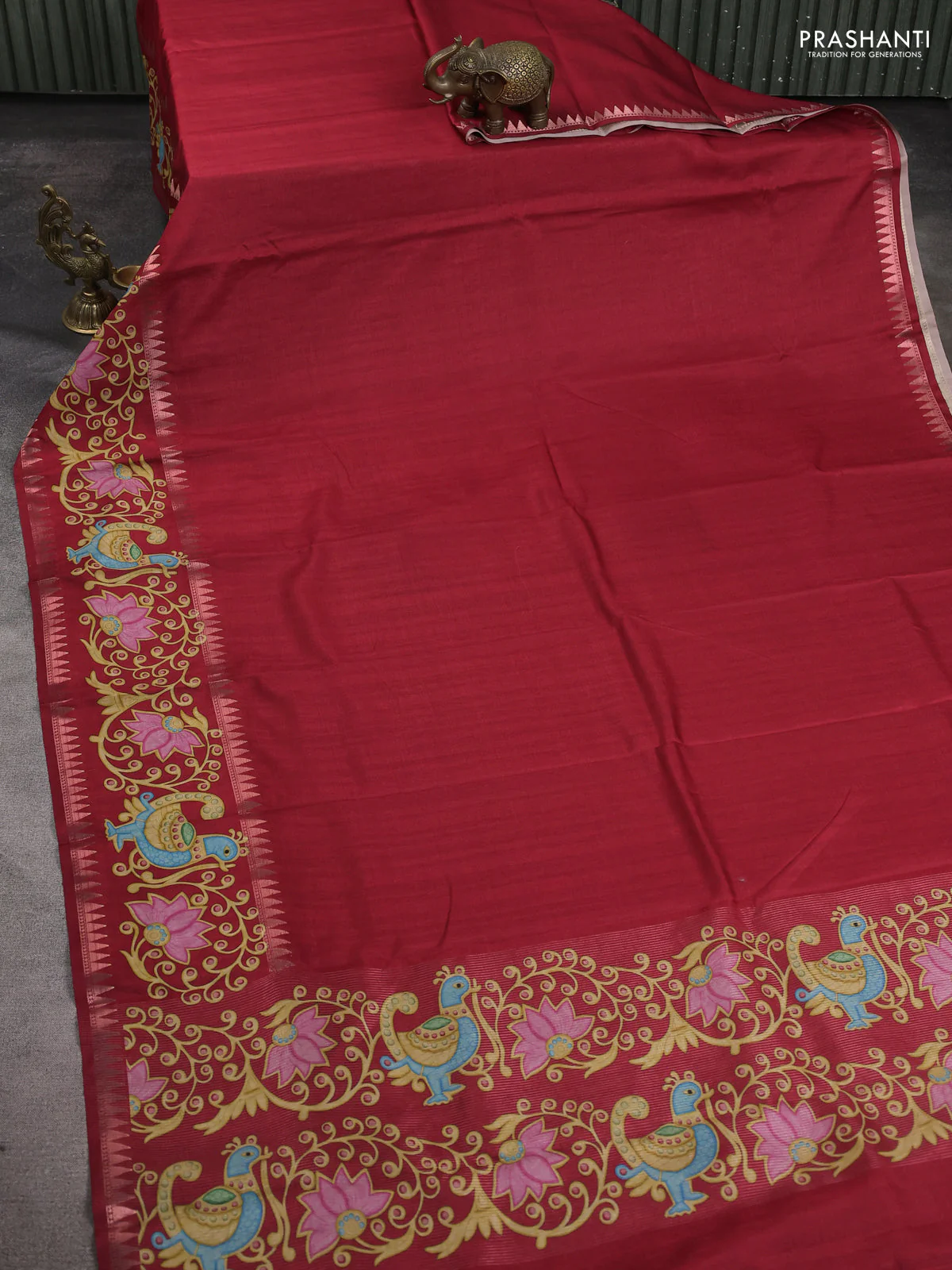 Art tussar saree maroon with plain body and tanjore printed border - Image 2