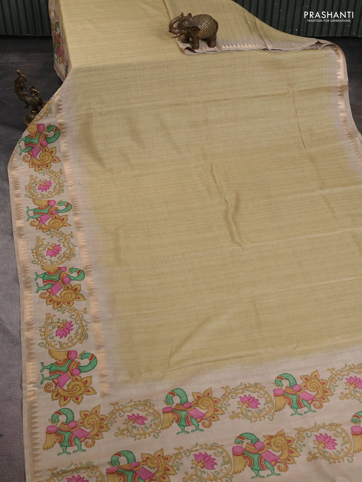 Art tussar saree pale yellow and beige with plain body and tanjore printed border - Image 2