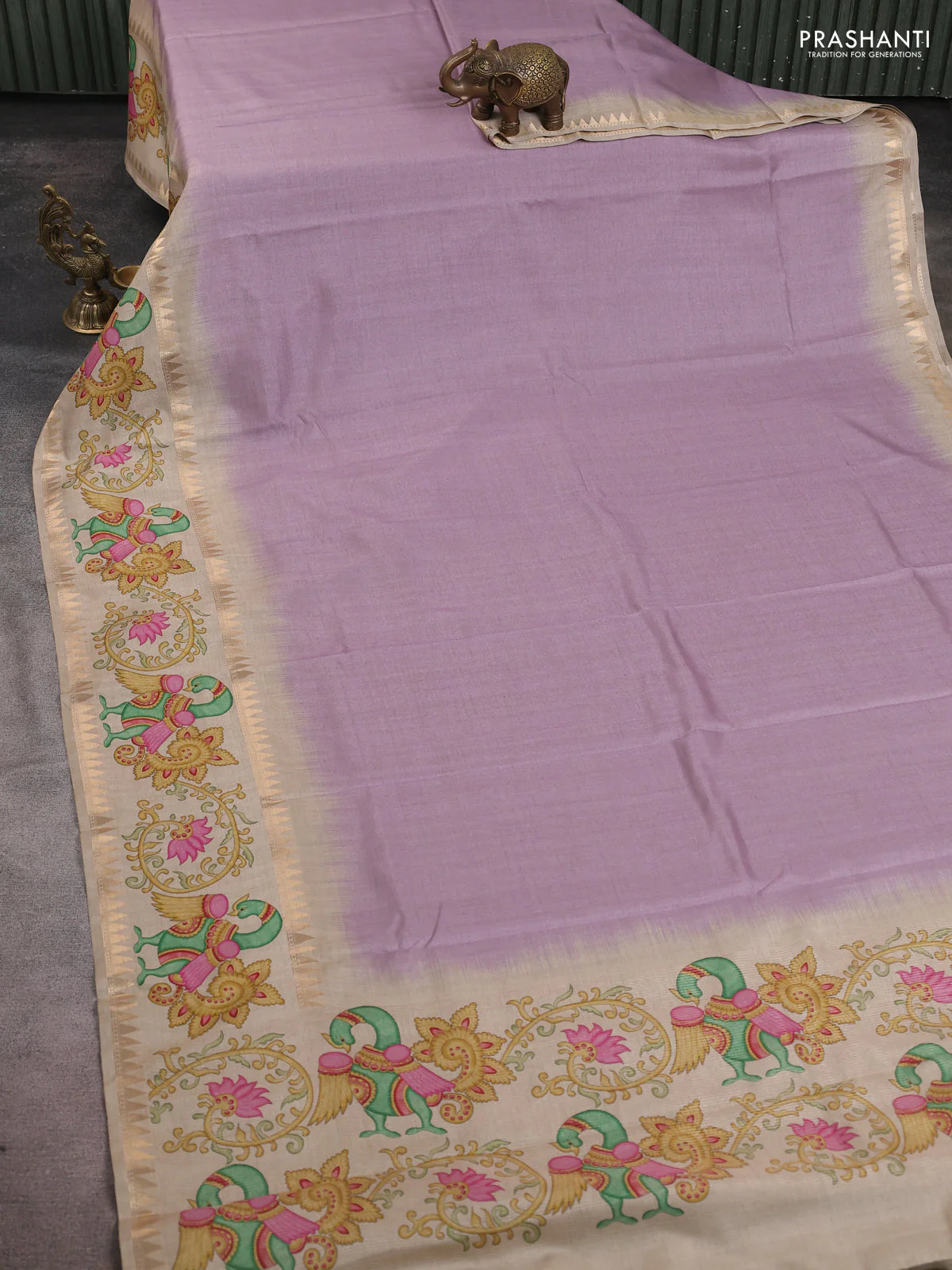 Art tussar saree pastel purple and beige with plain body and tanjore printed border - Image 2