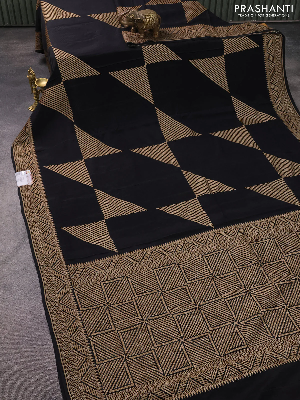 Banarasi crepe saree black with allover thread & zari weaves and woven border - Image 2