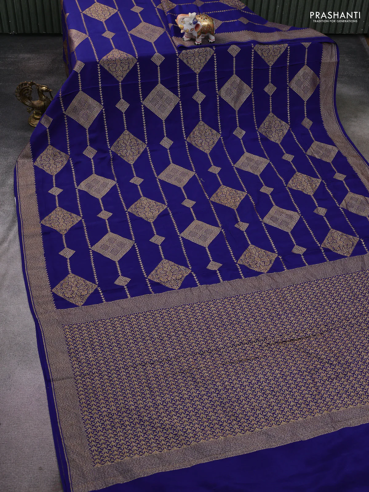 Banarasi crepe saree blue with allover geometric weaves and woven border - Image 2