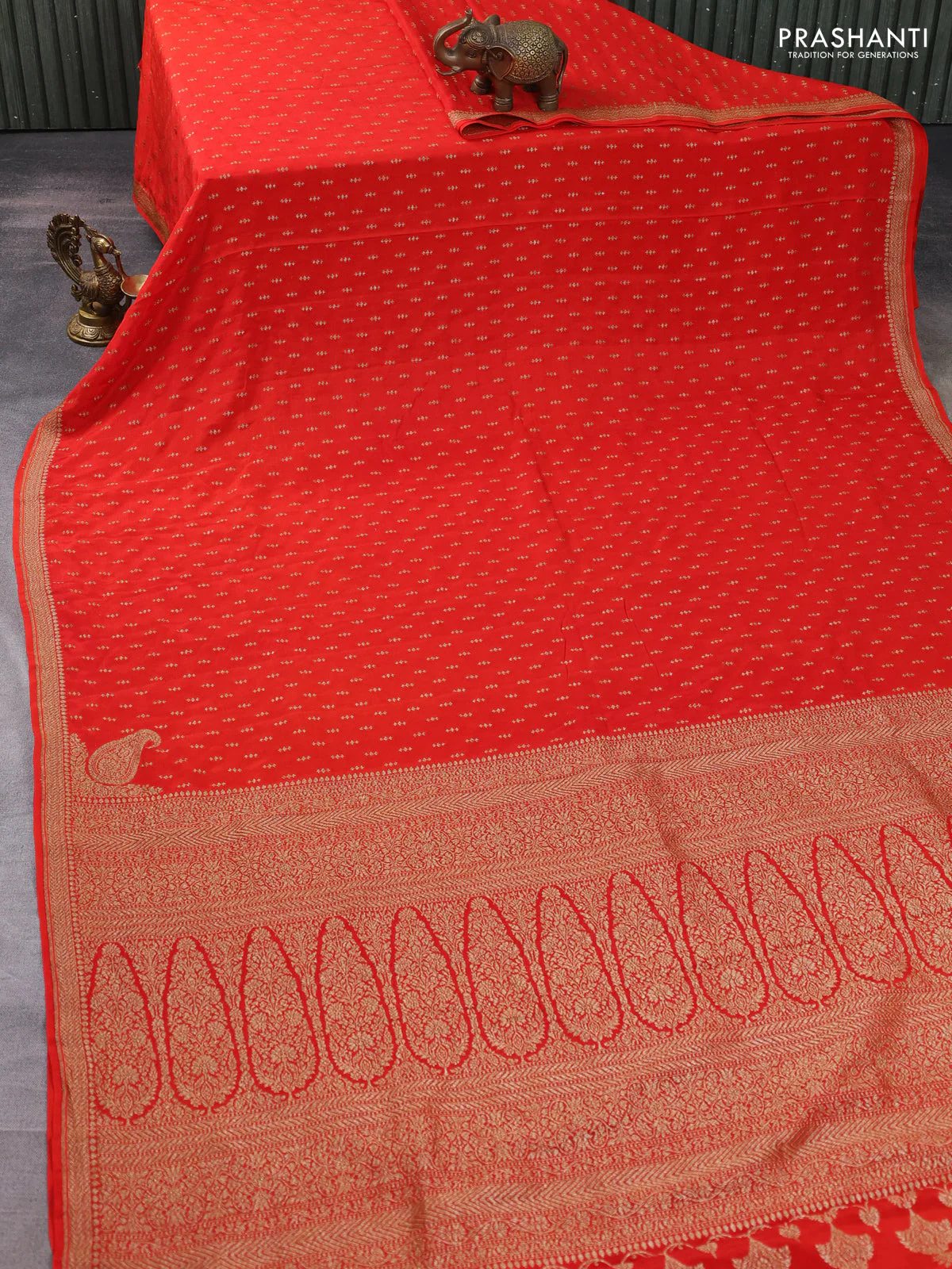 Banarasi crepe saree orange with allover thread & zari geometric weaves and woven border - Image 2
