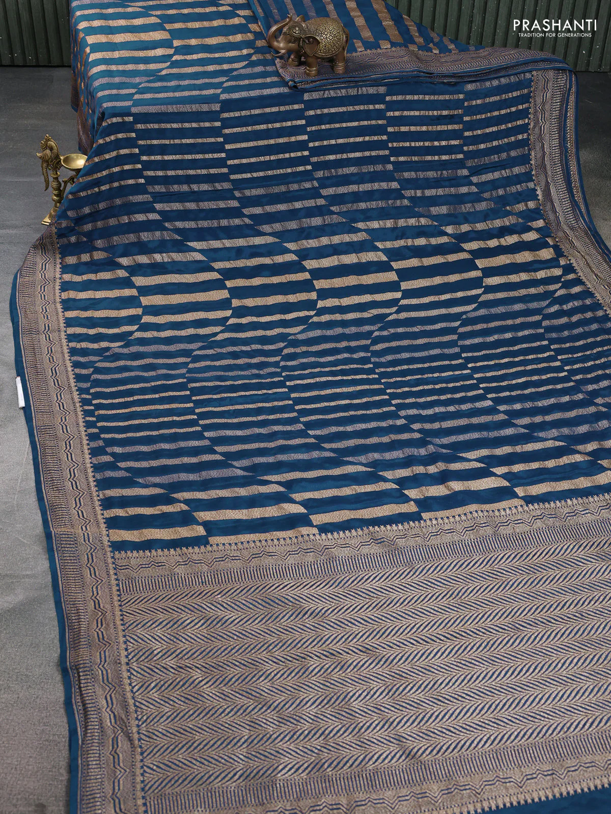 Banarasi crepe saree peacock blue with allover geometric weaves and woven border - Image 2