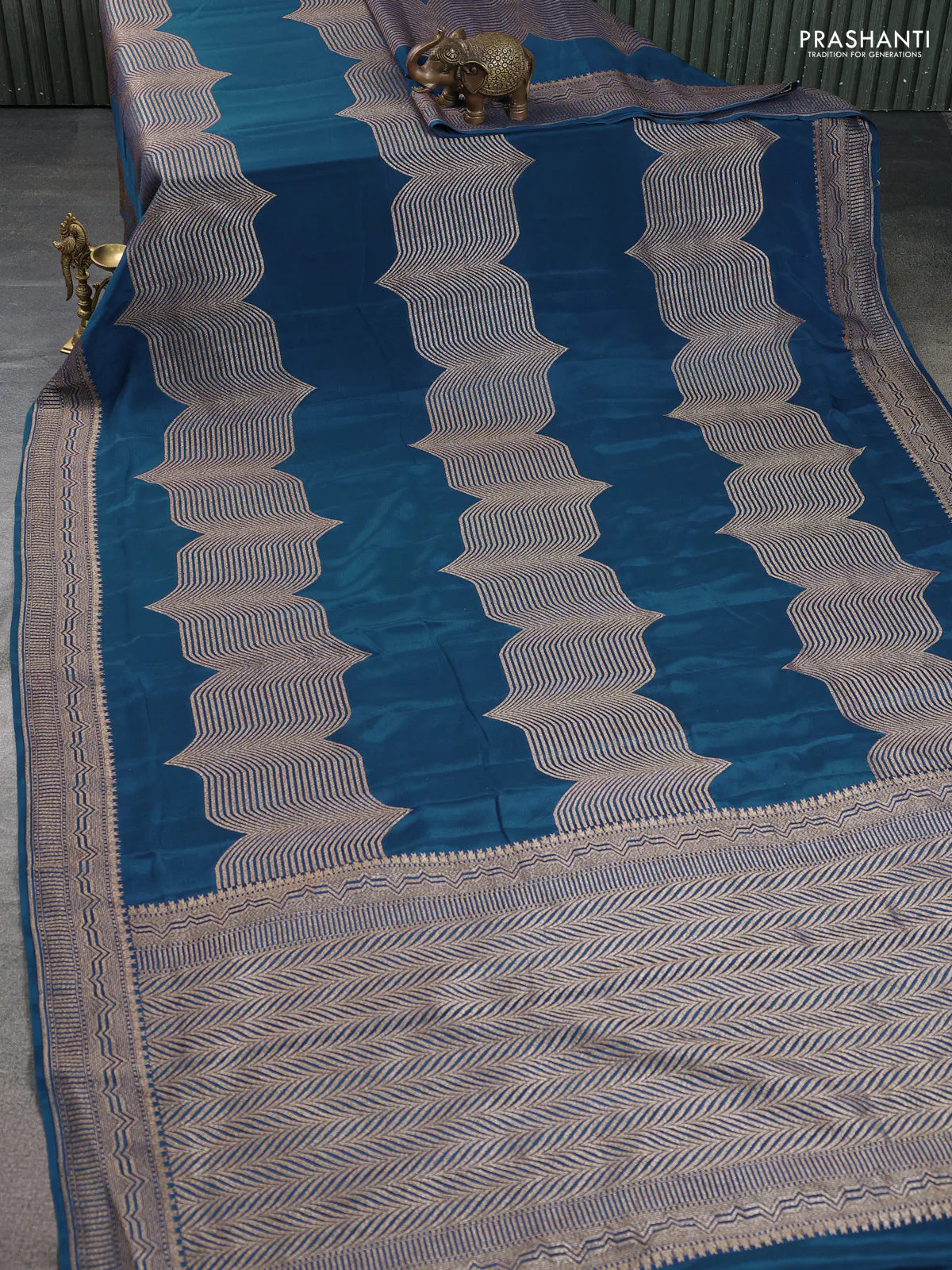 Banarasi crepe saree peacock blue with allover geometric weaves and woven border - Image 2