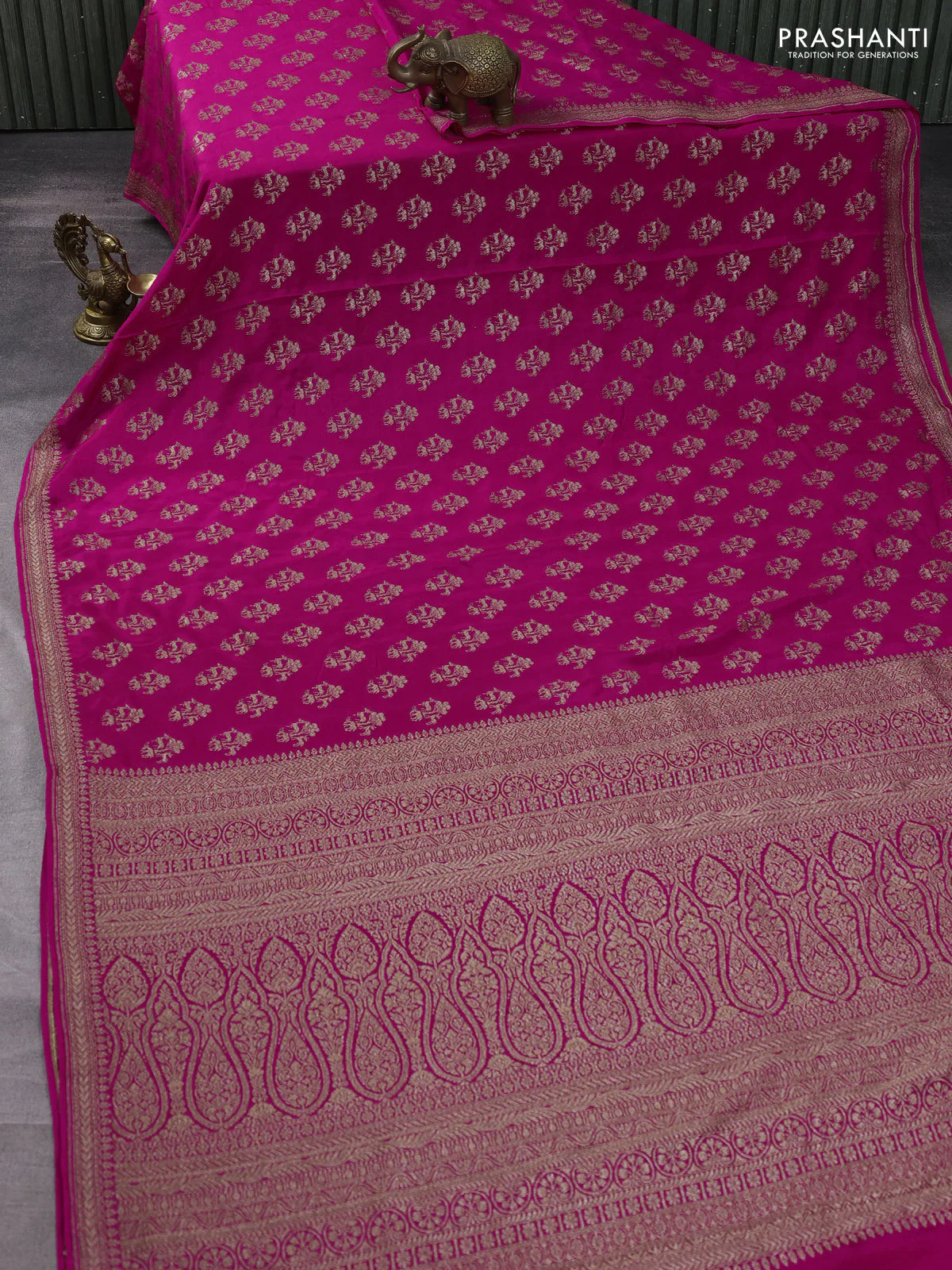 Banarasi crepe saree pink with allover thread & zari woven buttas and woven border - Image 2