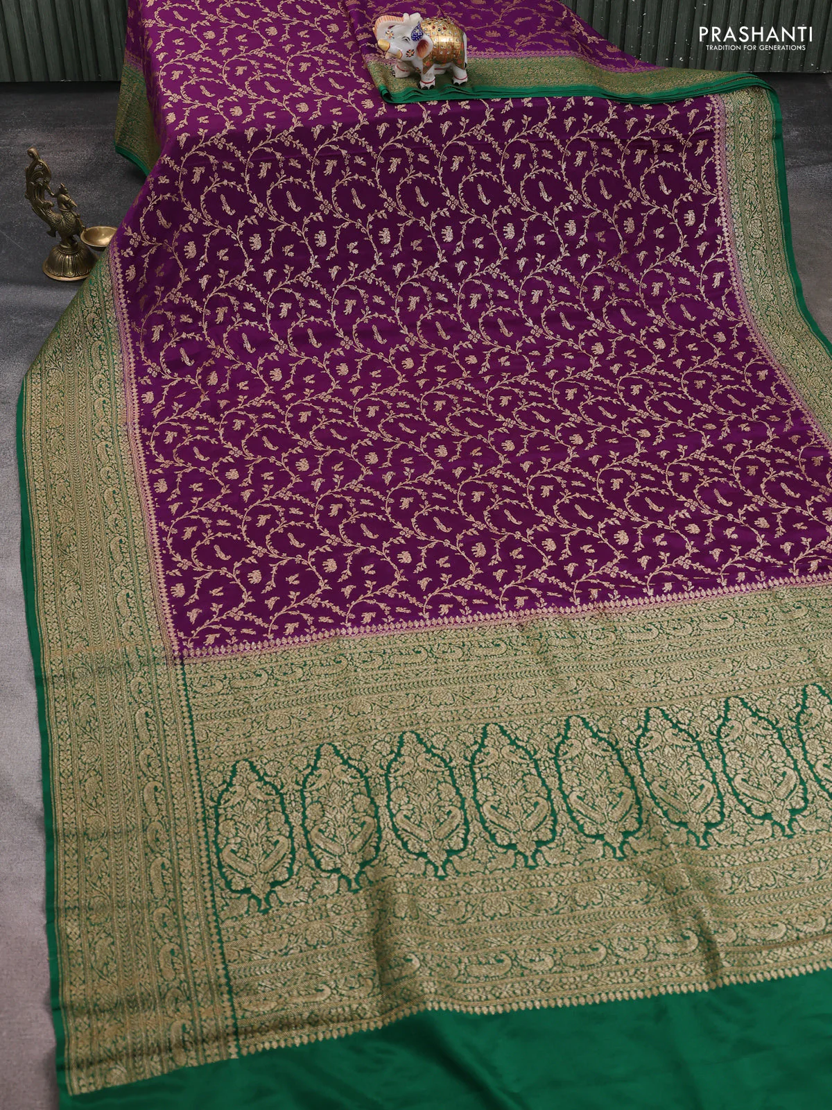 Banarasi crepe saree purple and green with allover thread & zari woven buttas and woven border - Image 2