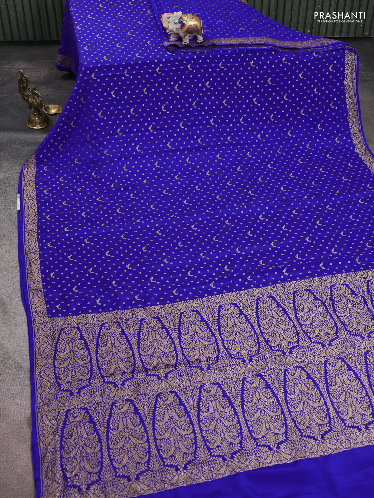 Banarasi crepe saree royal blue with allover thread & zari woven buttas and woven buttas - Image 2