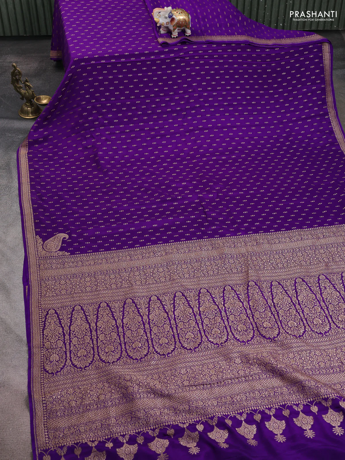 Banarasi crepe saree violet with allover thread & zari geometric weaves and woven border - Image 2
