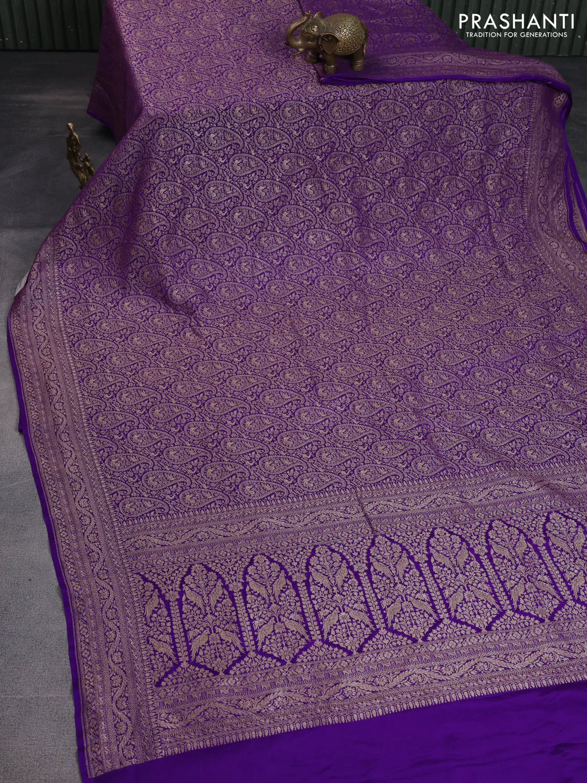 Banarasi crepe saree violet with allover thread & zari woven brocade weaves and woven border - Image 2