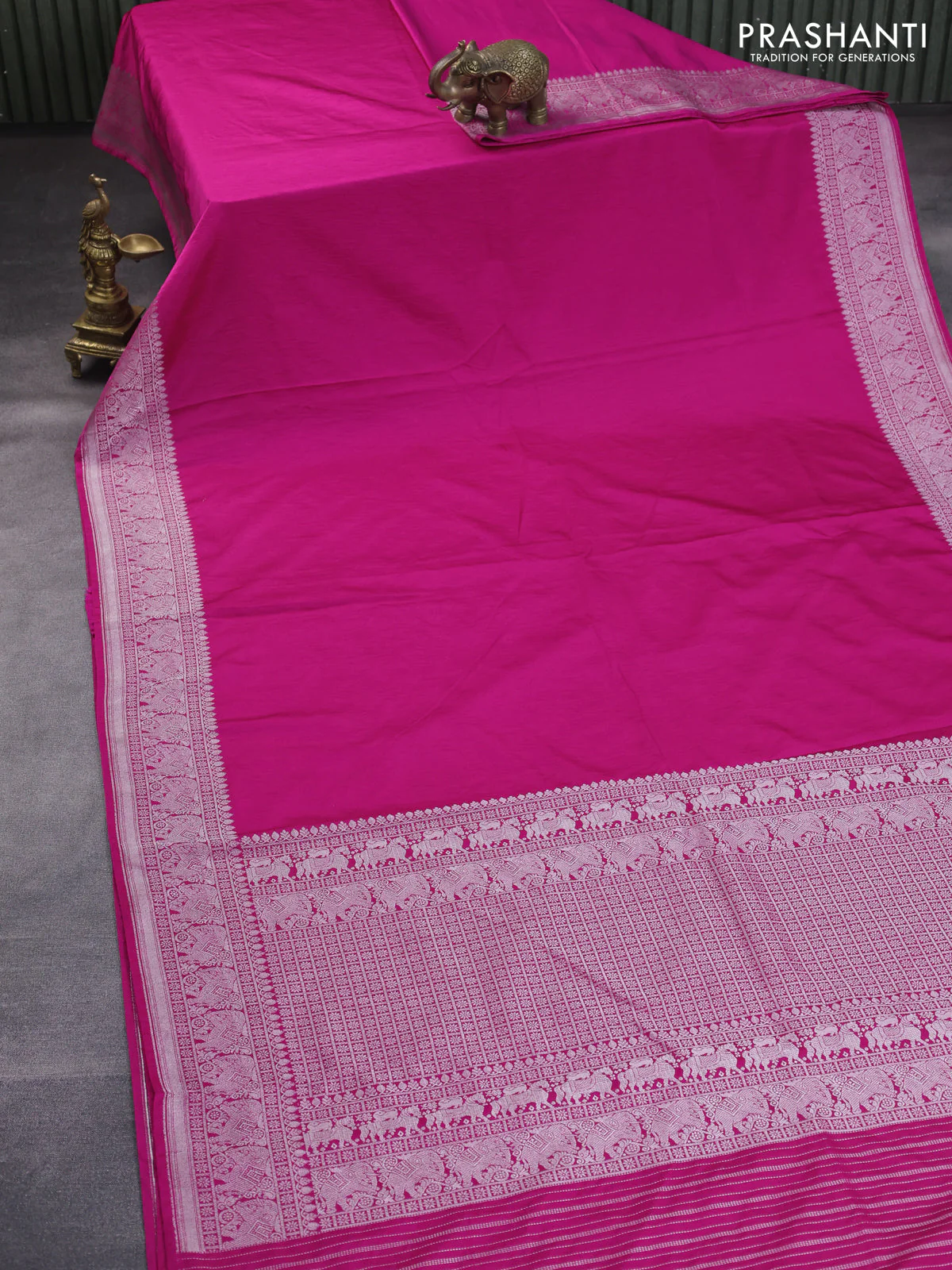 Banarasi crush crepe saree pink with plain body and silver zari woven elephant border - Image 2