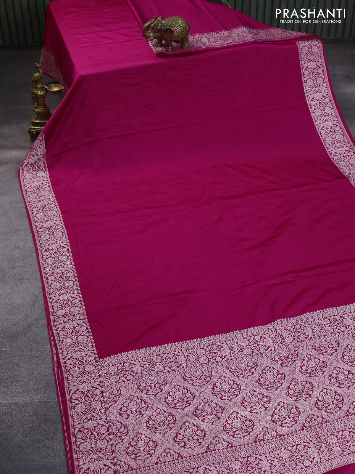 Banarasi crush crepe saree pink with plain body and zari woven floral border - Image 2