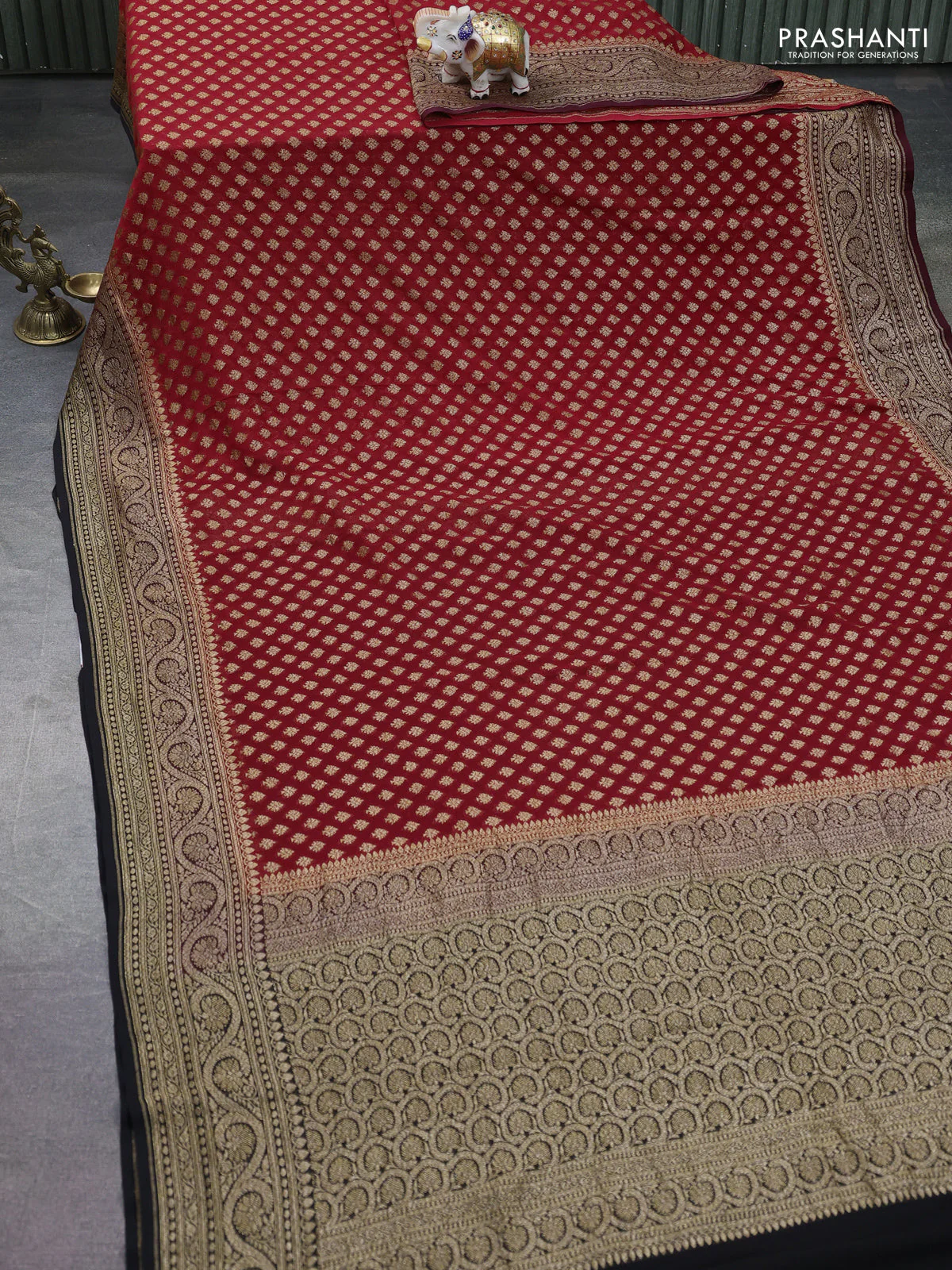 Banarasi georgette saree maroon and black with allover thread & zari woven buttas and woven border - Image 2