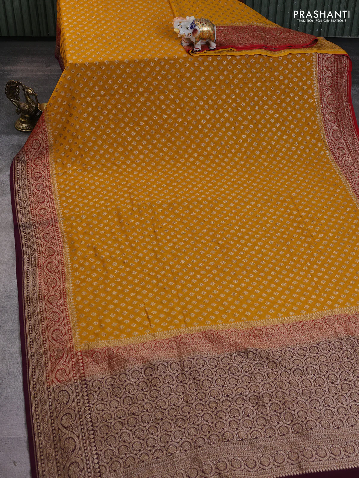 Banarasi georgette saree mustard yelllow and wine shade with allover thread & zari woven leheriya pattern and woven border - Image 2