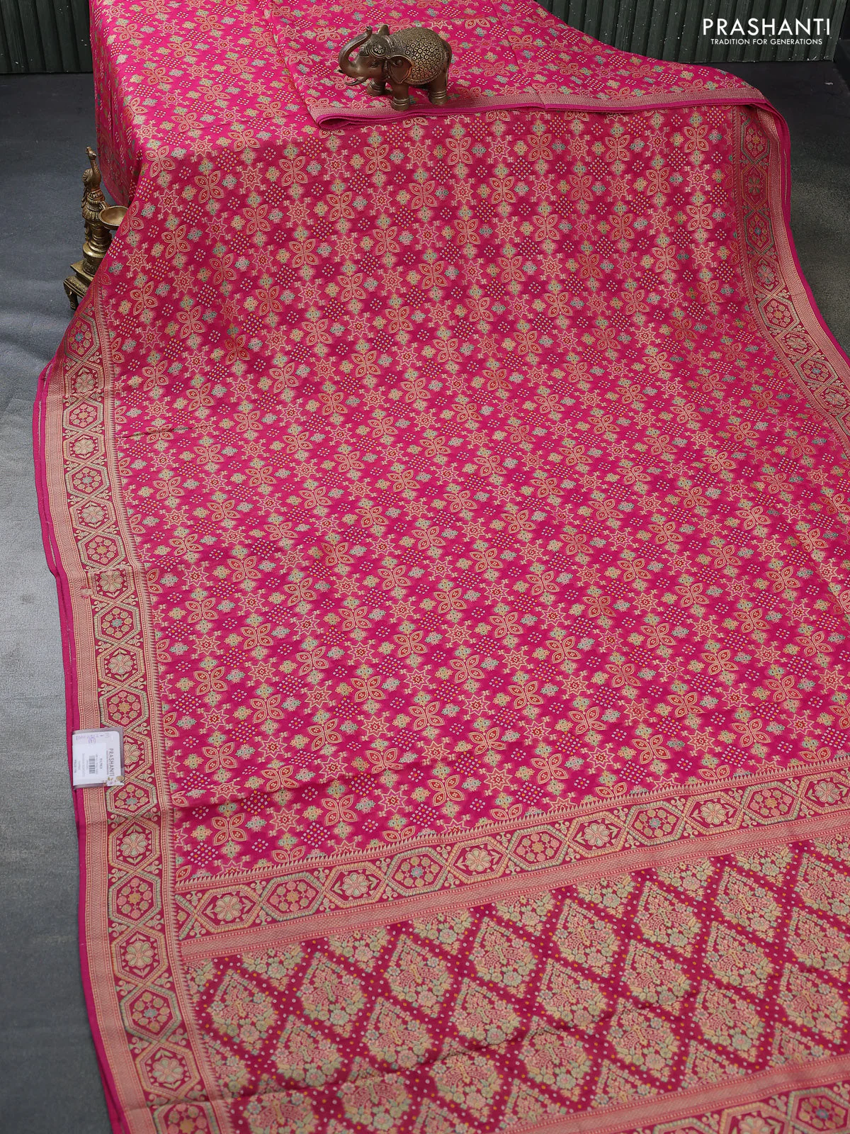 Banarasi georgette saree pink with bandhani prints & mina weaves - Image 2