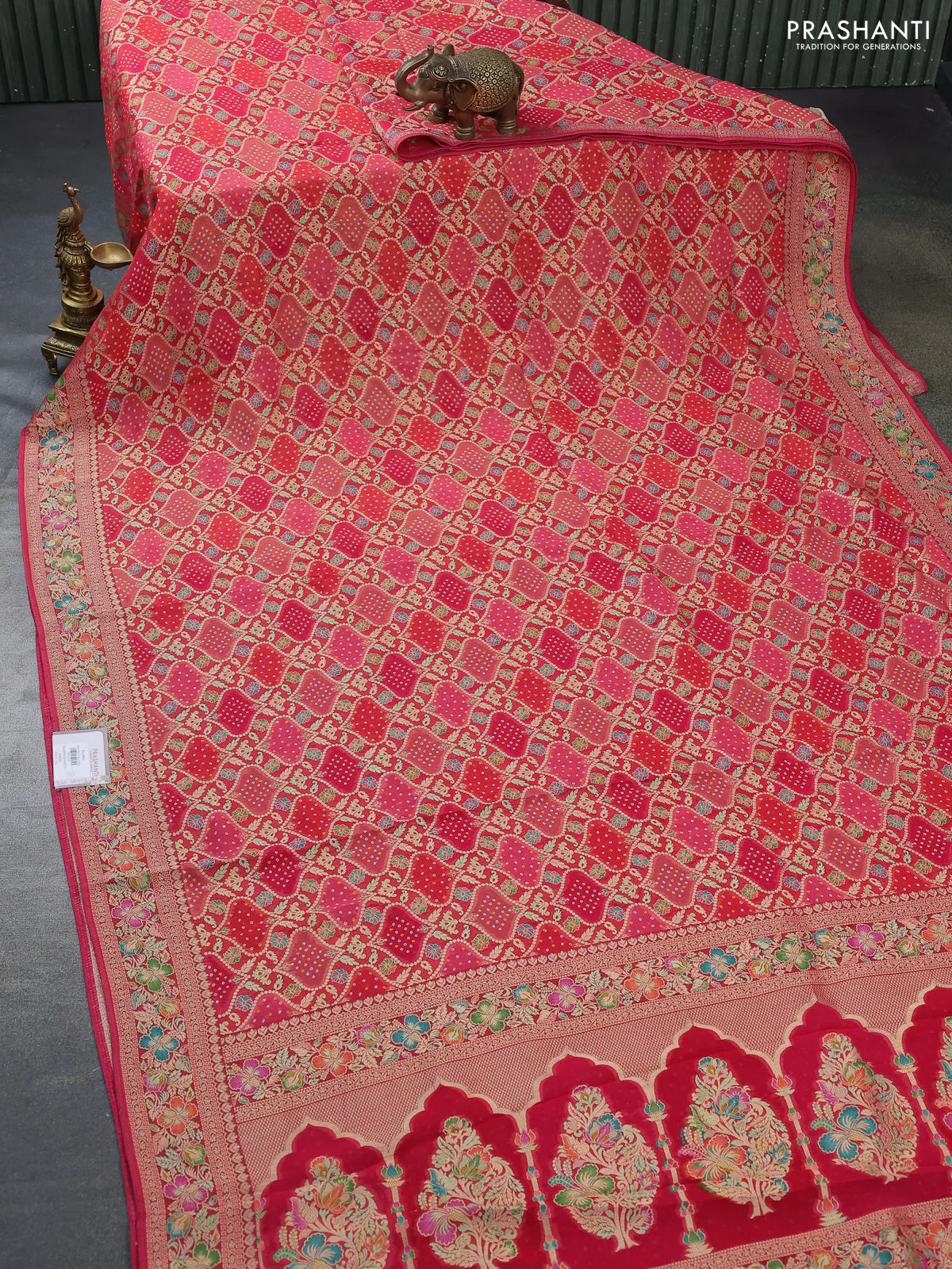 Banarasi georgette saree red and pink shade with bandhani prints & mina weaves - Image 2