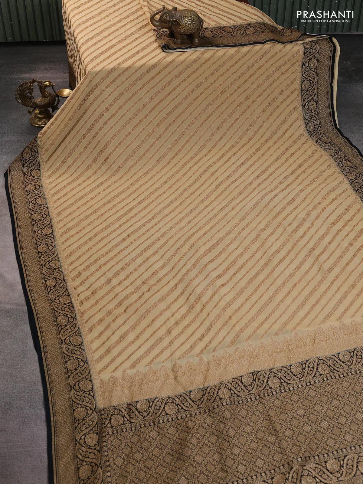 Banarasi georgette saree sandal and black with allover thread & zari woven leheriya pattern and woven border - Image 2