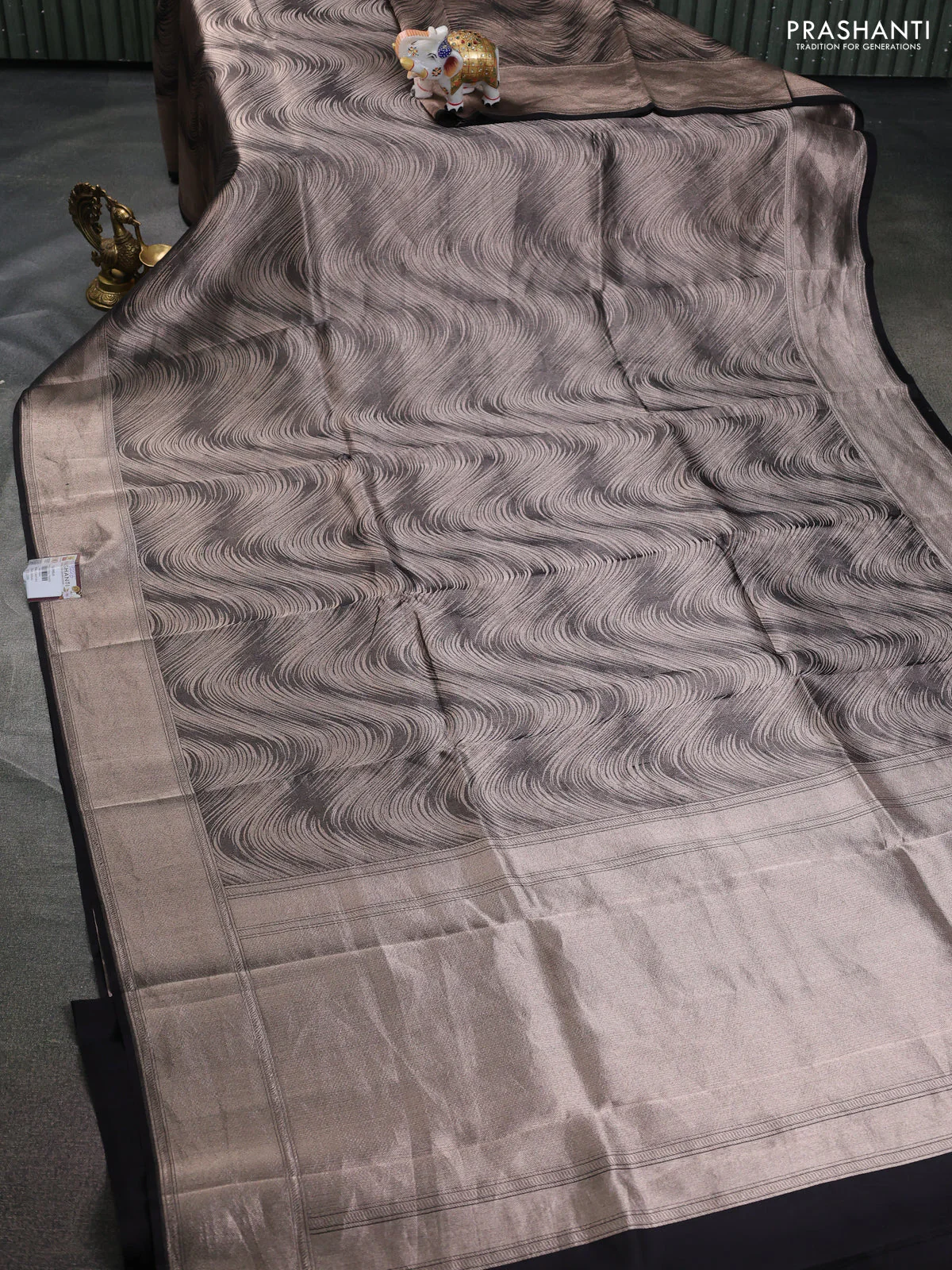 Banarasi katan silk saree black with allover silver zari woven brocade weaves and zari woven butta border - Image 2