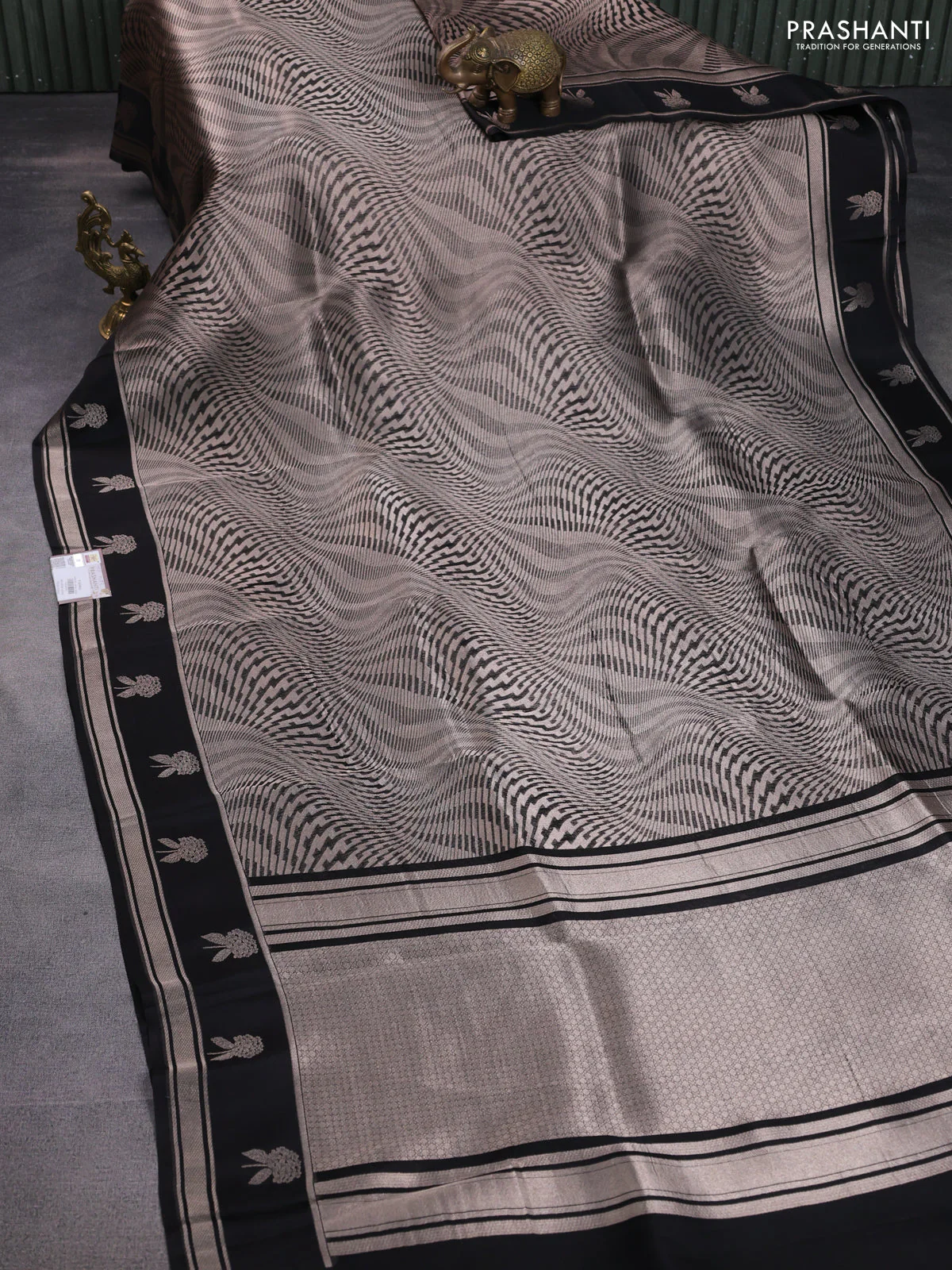 Banarasi katan silk saree black with allover zari woven brocade weaves and zari woven butta border - Image 2