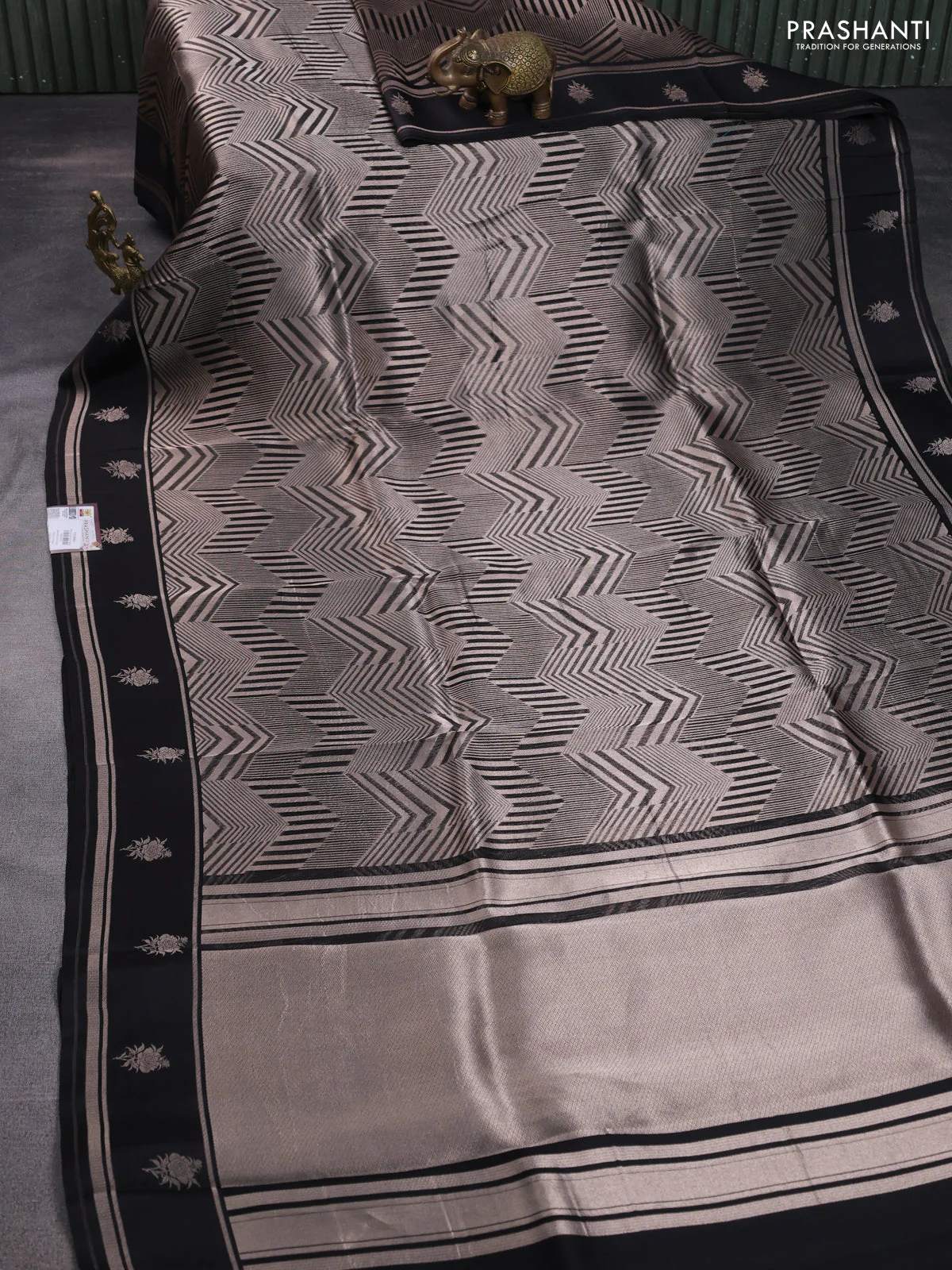 Banarasi katan silk saree black with allover zari woven brocade weaves and zari woven butta border - Image 2