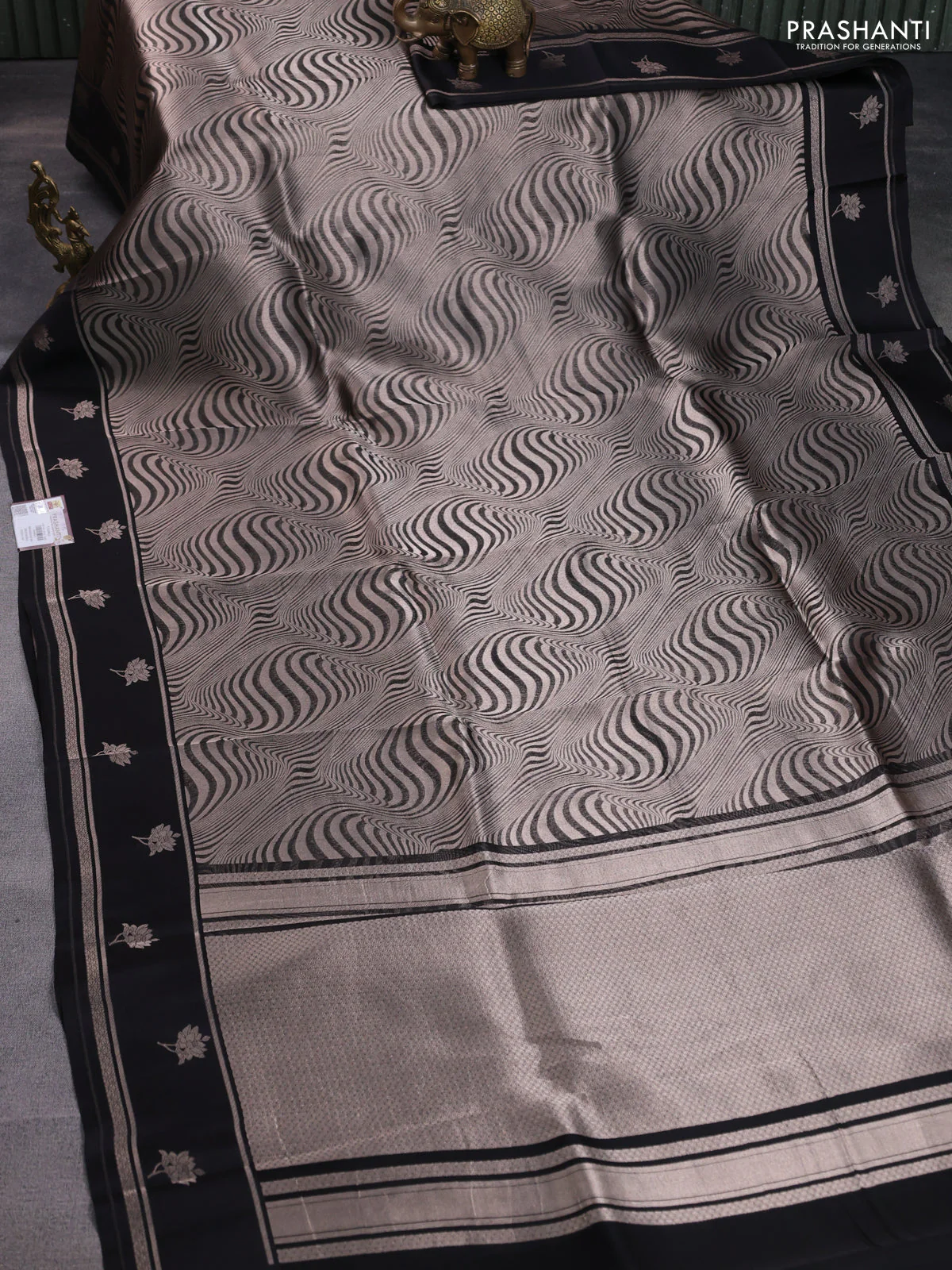 Banarasi katan silk saree black with allover zari woven brocade weaves and zari woven butta border - Image 2