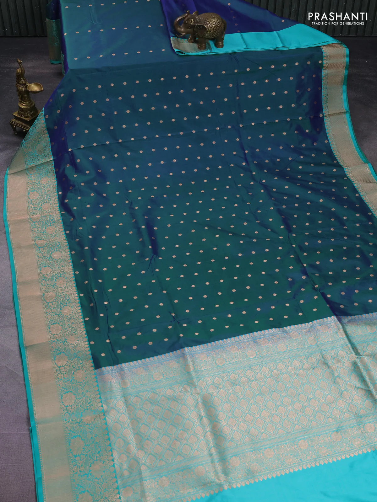 Banarasi katan silk saree dual shade of green and teal green with zari woven buttas and zari woven border - Image 2
